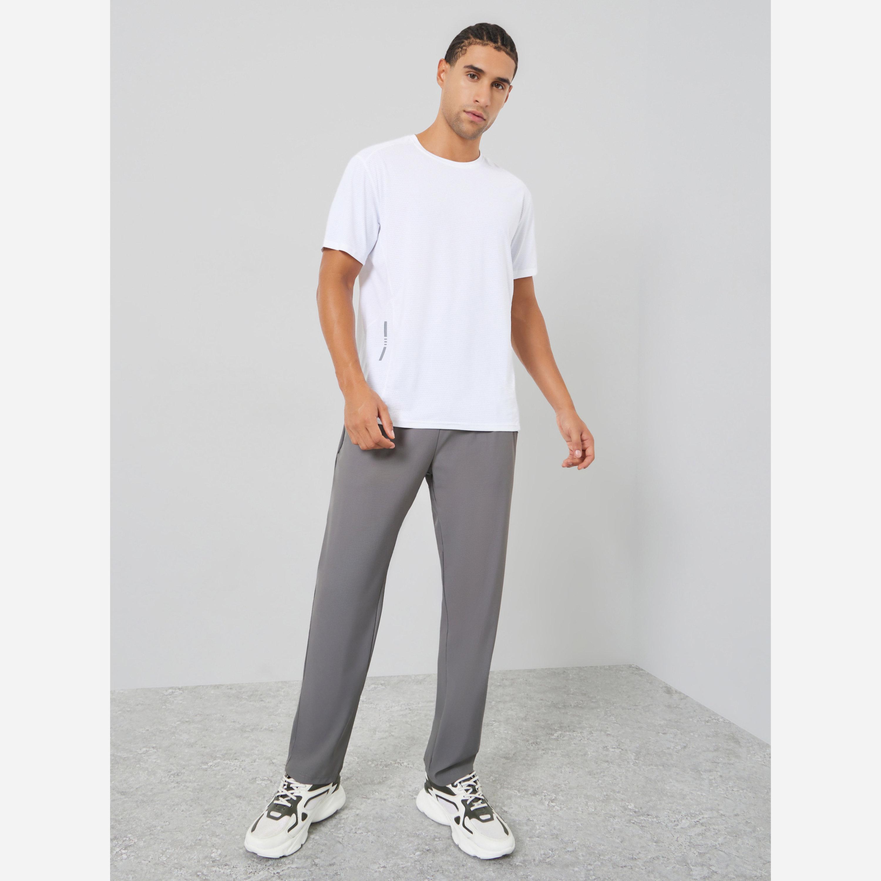ستايلي - قميص رياضي بدون أكمام سريع الجفاف، وملمس مميز-men-clothing-sportswearandactivewear-tshirtsandpolos-image-2