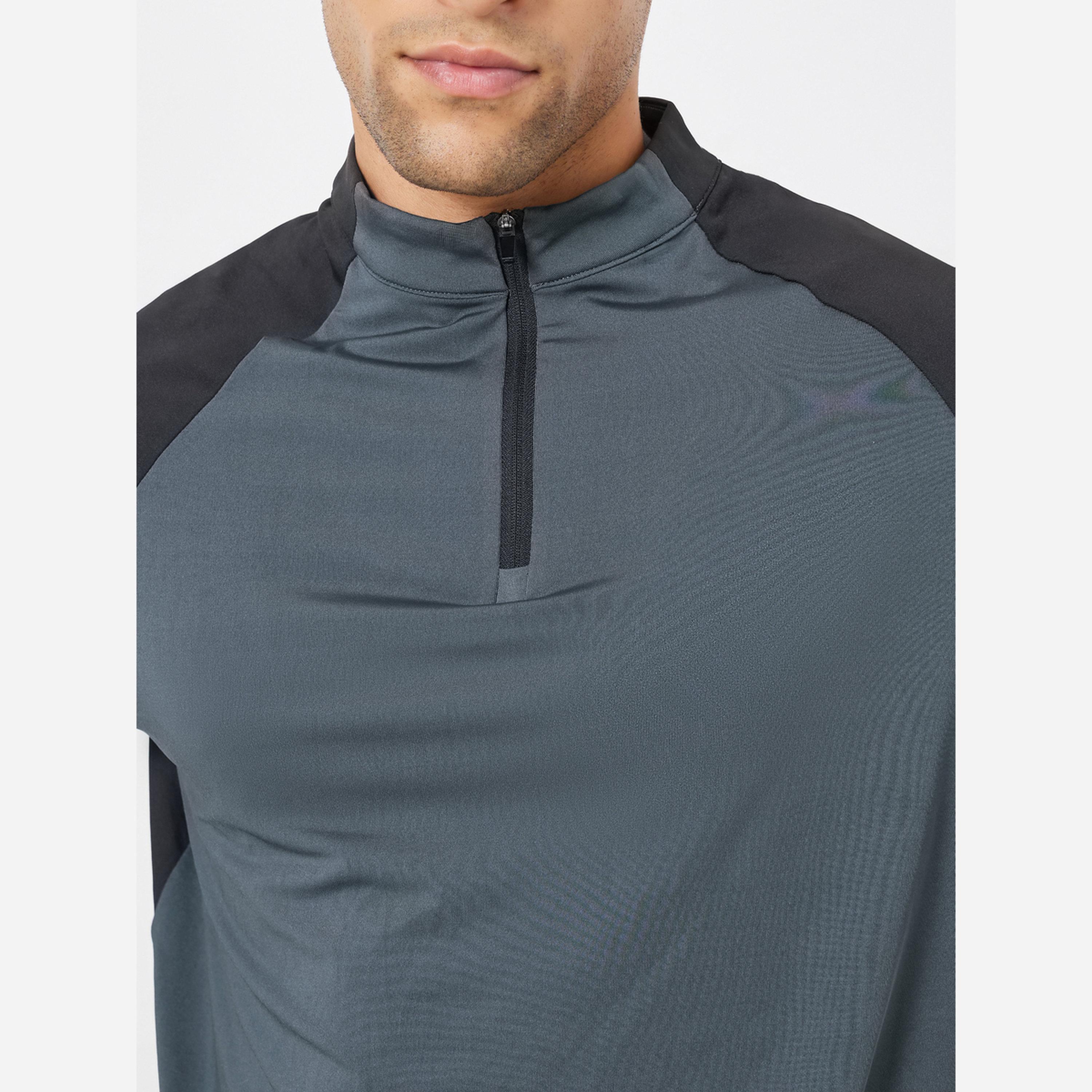 ستايلي - تيشيرت رياضي رجالي لون رمادي أكمام راغلان-men-clothing-sportswearandactivewear-tshirtsandpolos-image-4