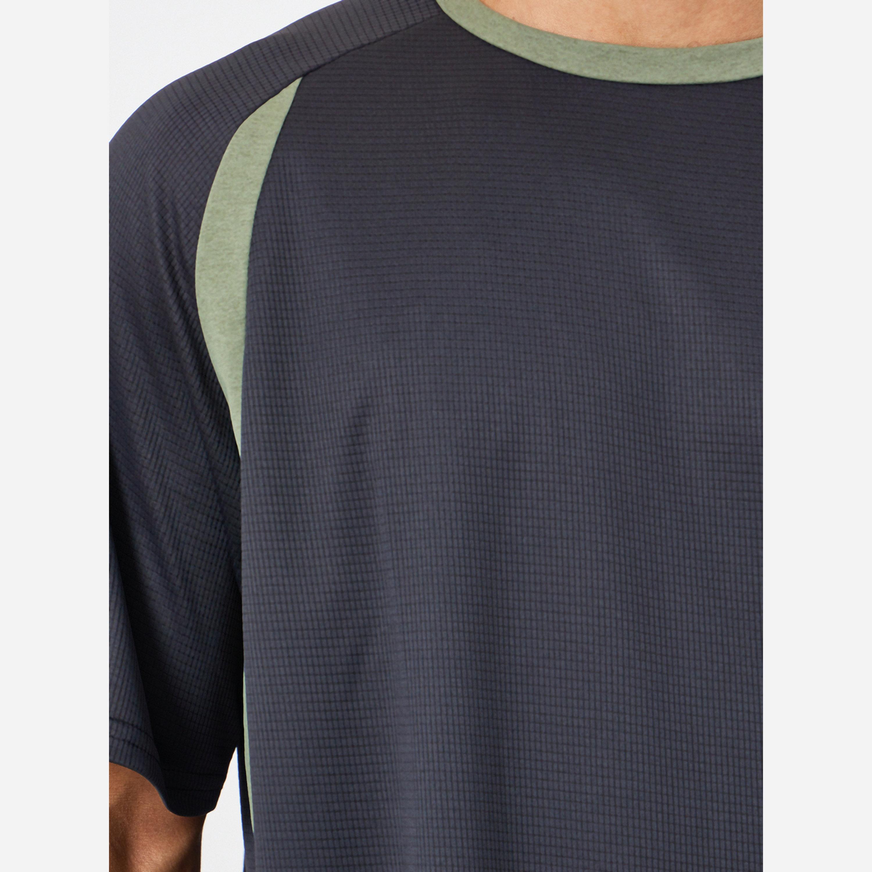 Styli Men Black Contrast Panel Training T-Shirt-men-clothing-sportswearandactivewear-tshirtsandpolos-image-3