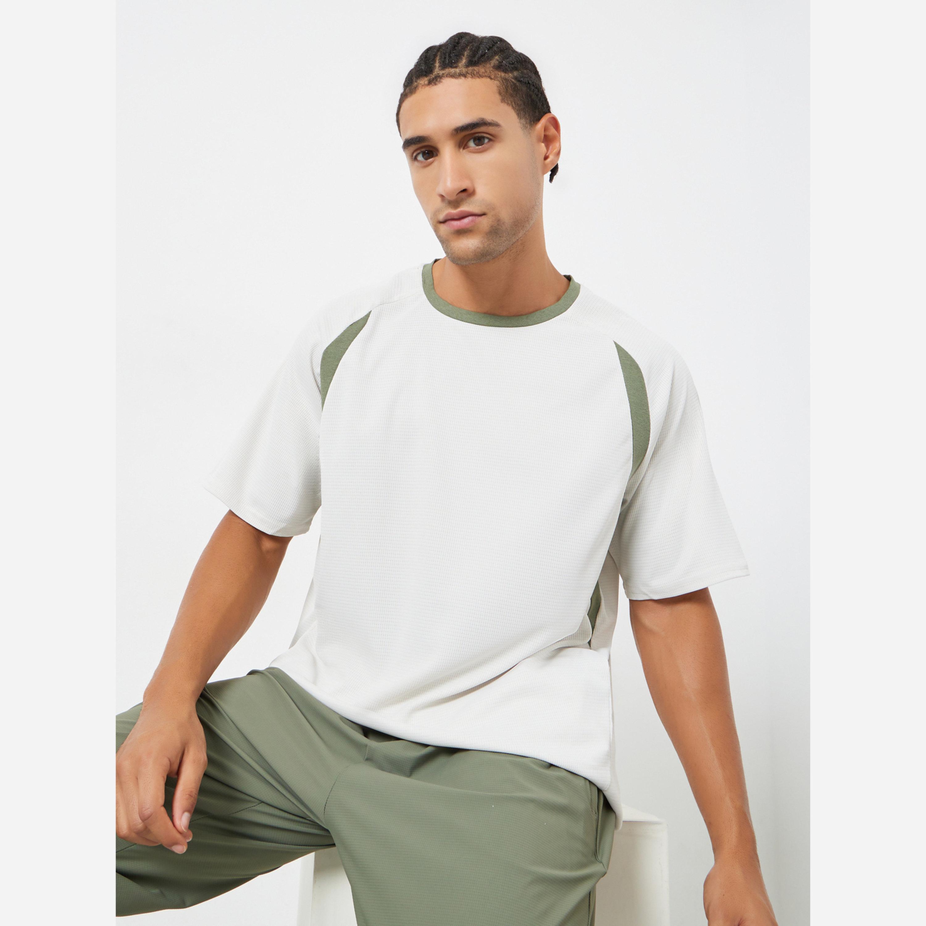 Styli Men Cream Contrast Panel Training T-Shirt-men-clothing-sportswearandactivewear-tshirtsandpolos-image-3
