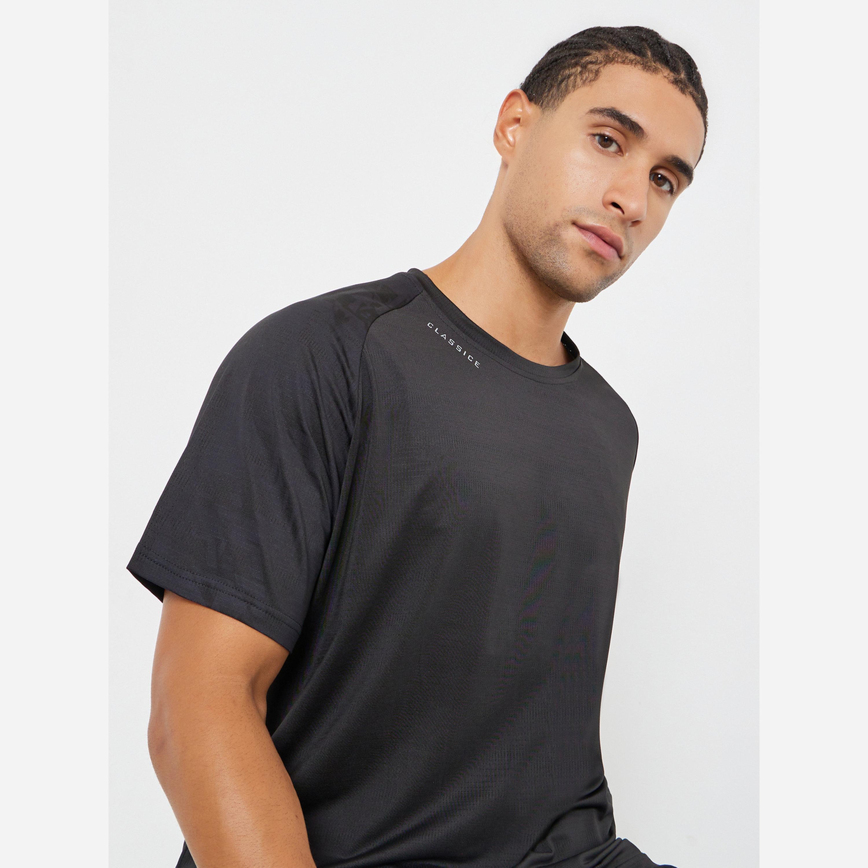 ستايلي - قميص رياضي بدون أكمام سريع الجفاف، وملمس مميز-men-clothing-sportswearandactivewear-tshirtsandpolos-image-2