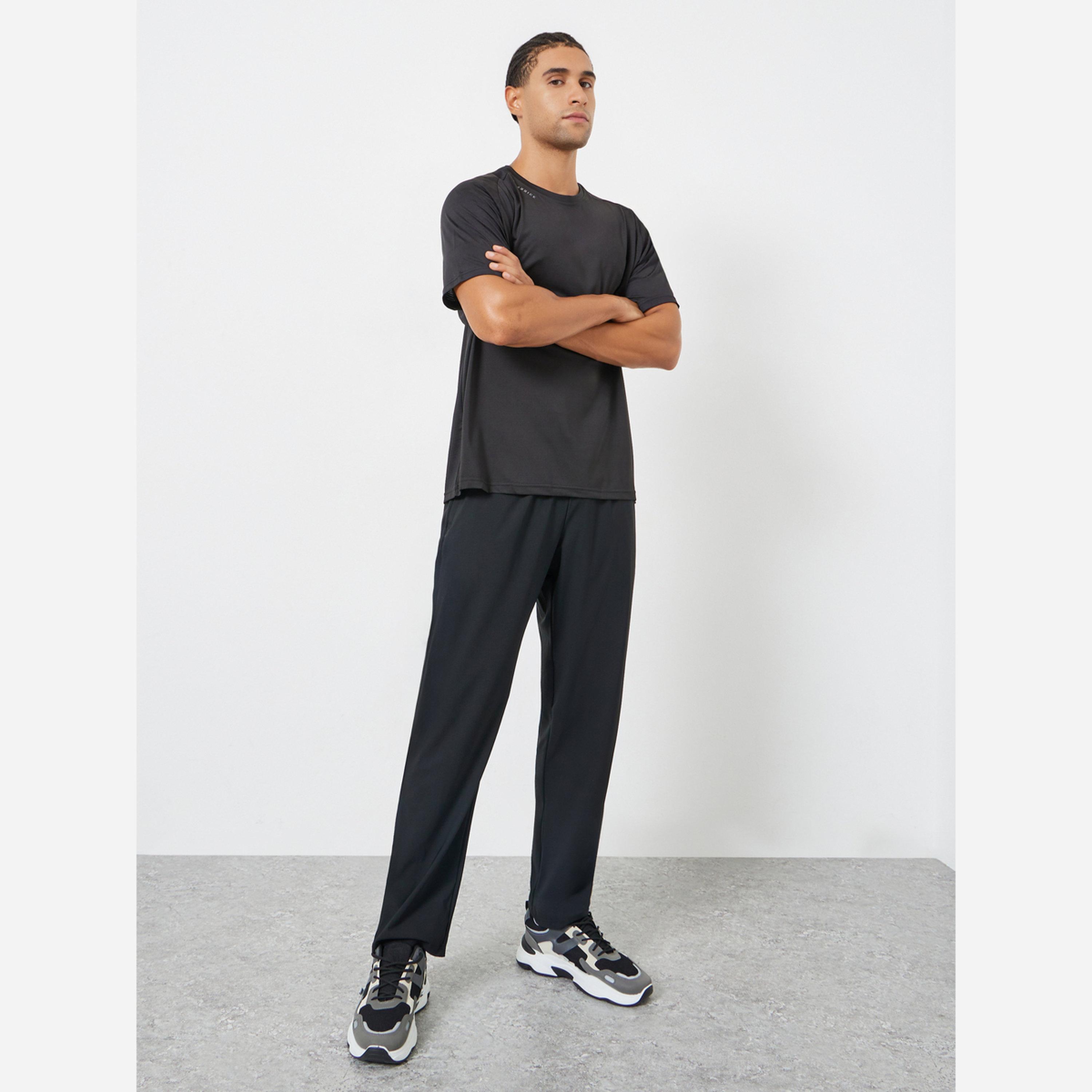 ستايلي - قميص رياضي بدون أكمام سريع الجفاف، وملمس مميز-men-clothing-sportswearandactivewear-tshirtsandpolos-image-3