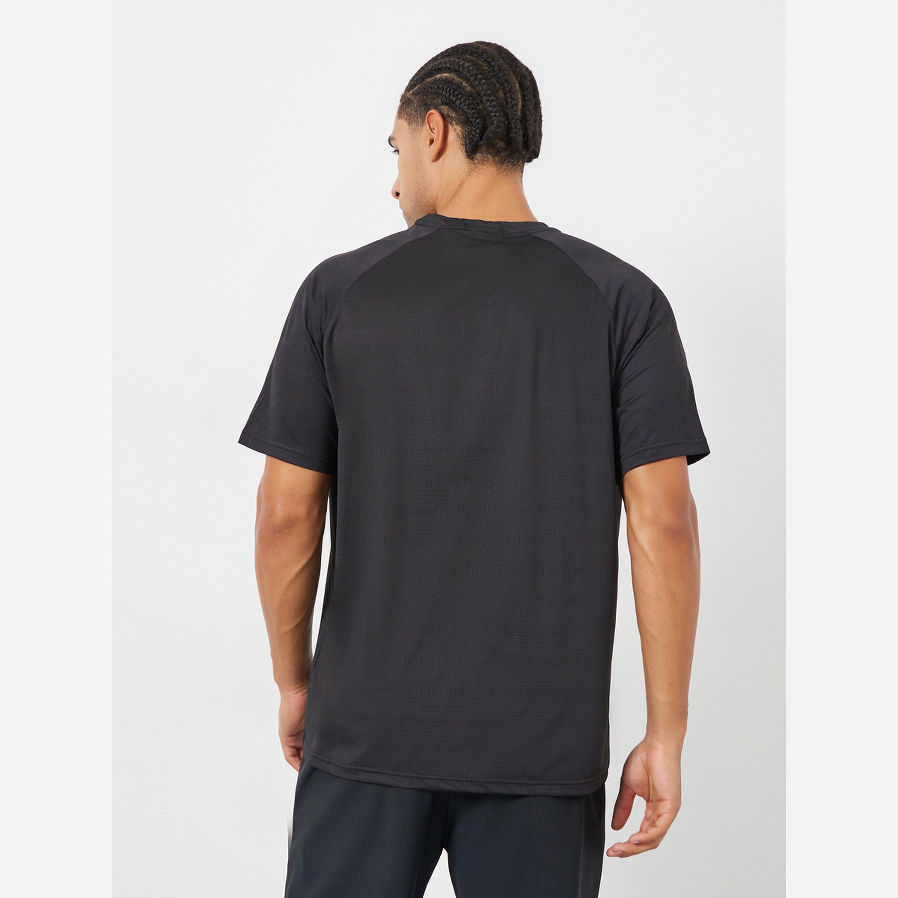 Styli Regular Fit Quick Dry Textured Athleisure T-Shirt-men-clothing-sportswearandactivewear-tshirtsandpolos-image-5