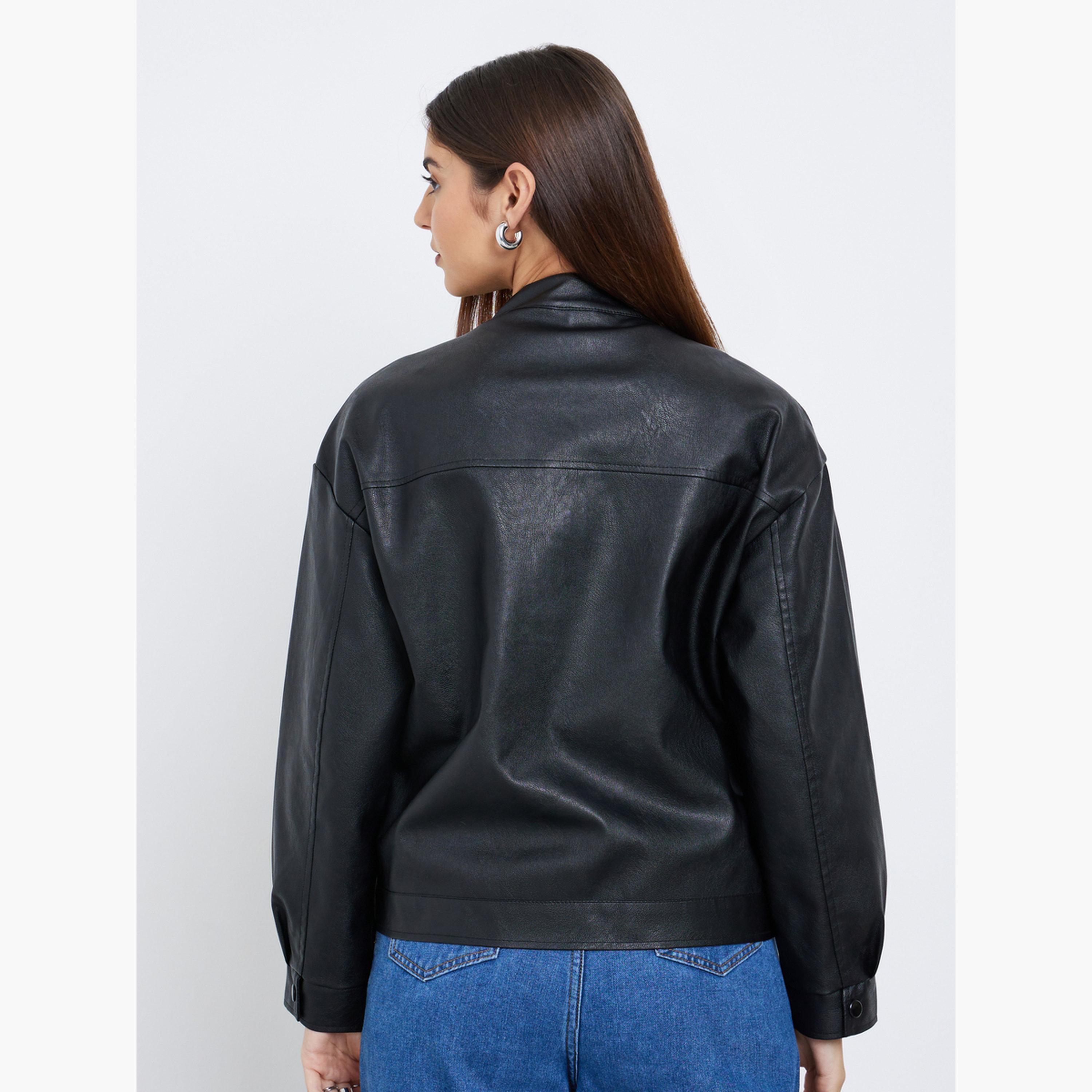 ستايلي - جاكيت بومبر من الجلد الصناعي بقصّة عادية باللون الأسود للنساء -women-winterwear-coatsandjackets-jackets-image-4