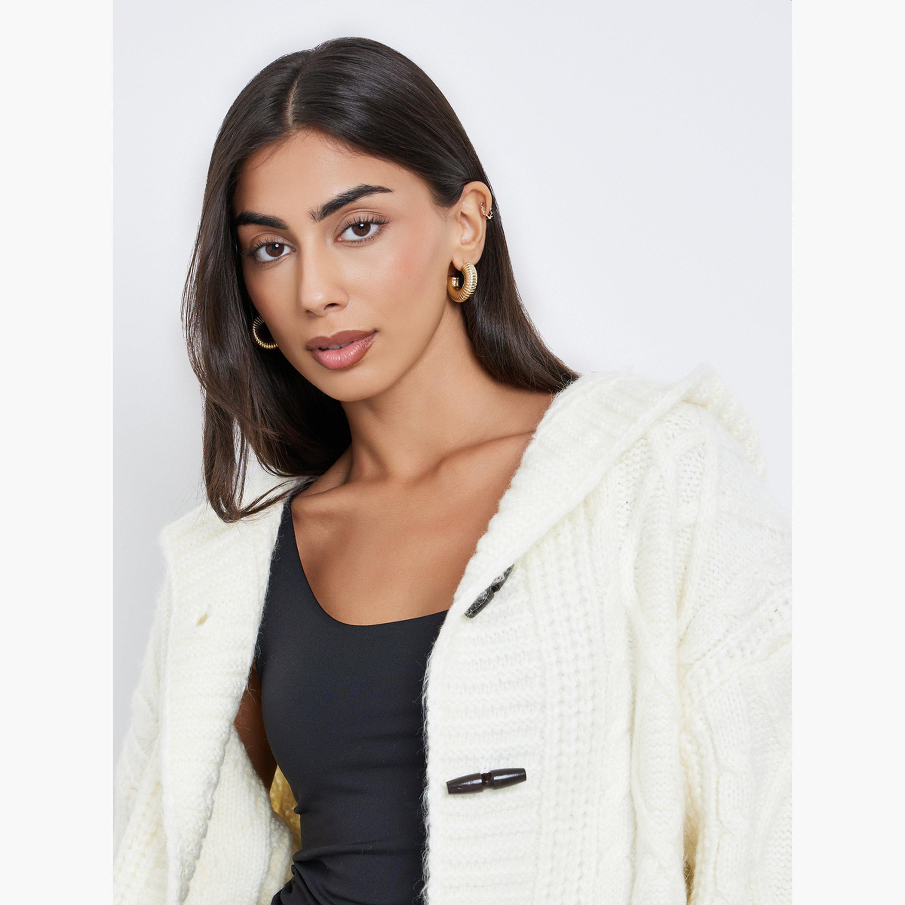 ستايلي - كارديغان بغطاء رأس تصميم واسع نسيج كابل  لون اوف وايت للنساء -women-winterwear-cardigansandjumpers-cardigans-image-4
