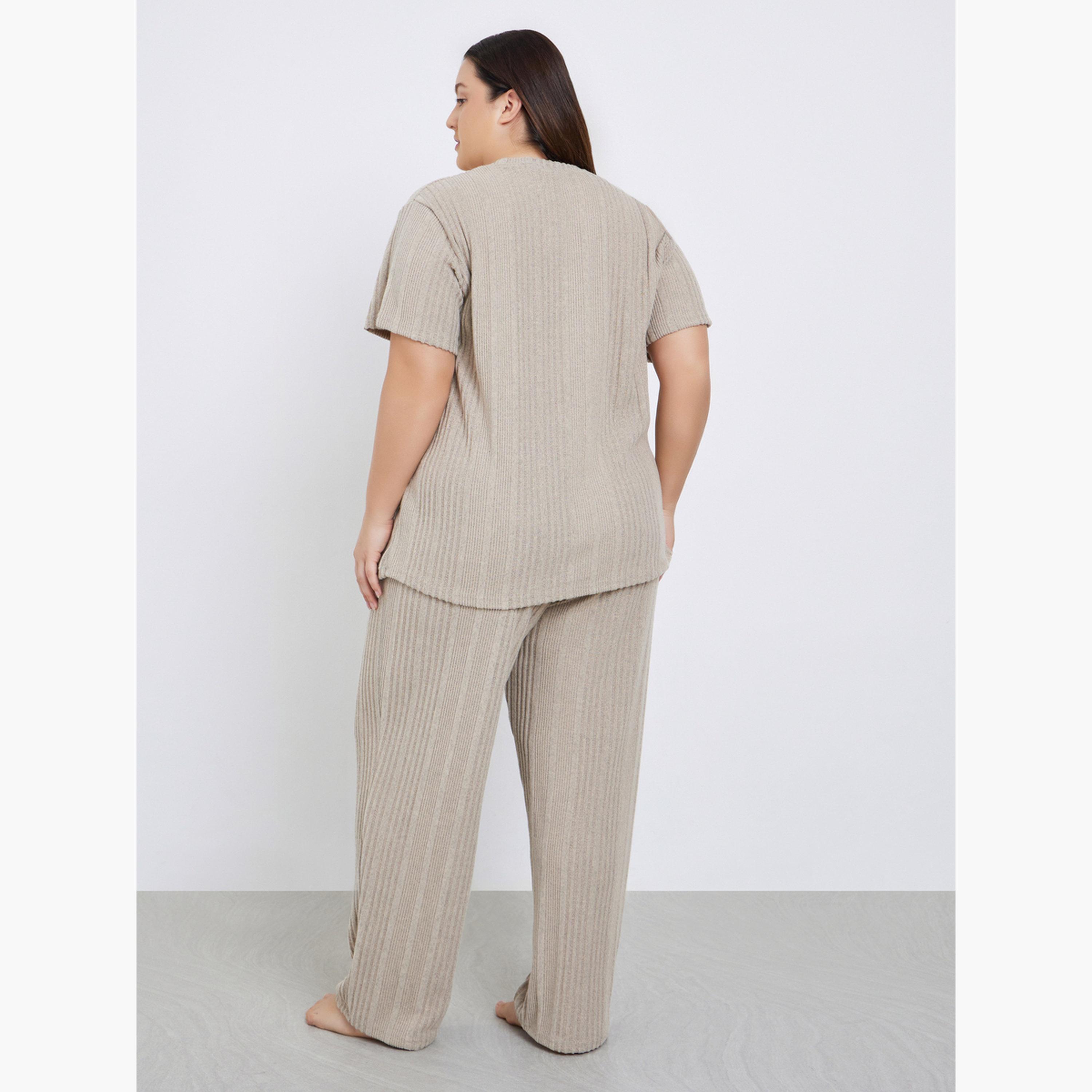 ستايلي - بيجاما تي شيرت محبوك لون بيج مقاس كبير للنساء-women-clothing-nightwear-pyjamas-longsets-image-5