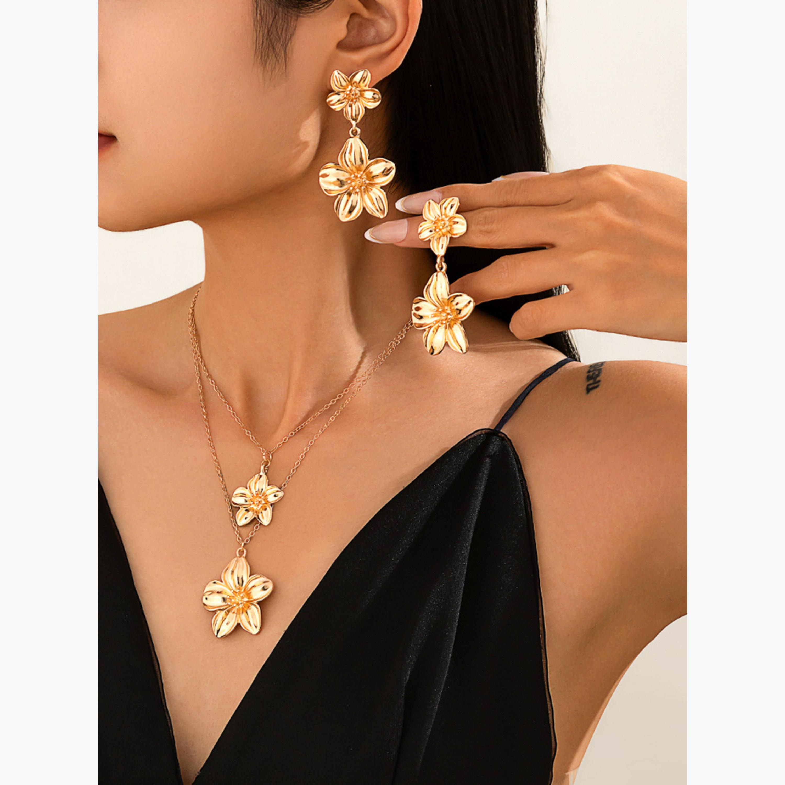 تيك تو - مجوهرات قلادة وأقراط على شكل زهرة-women-watchesandjewellery-jewellery-jewellerysets-image-4