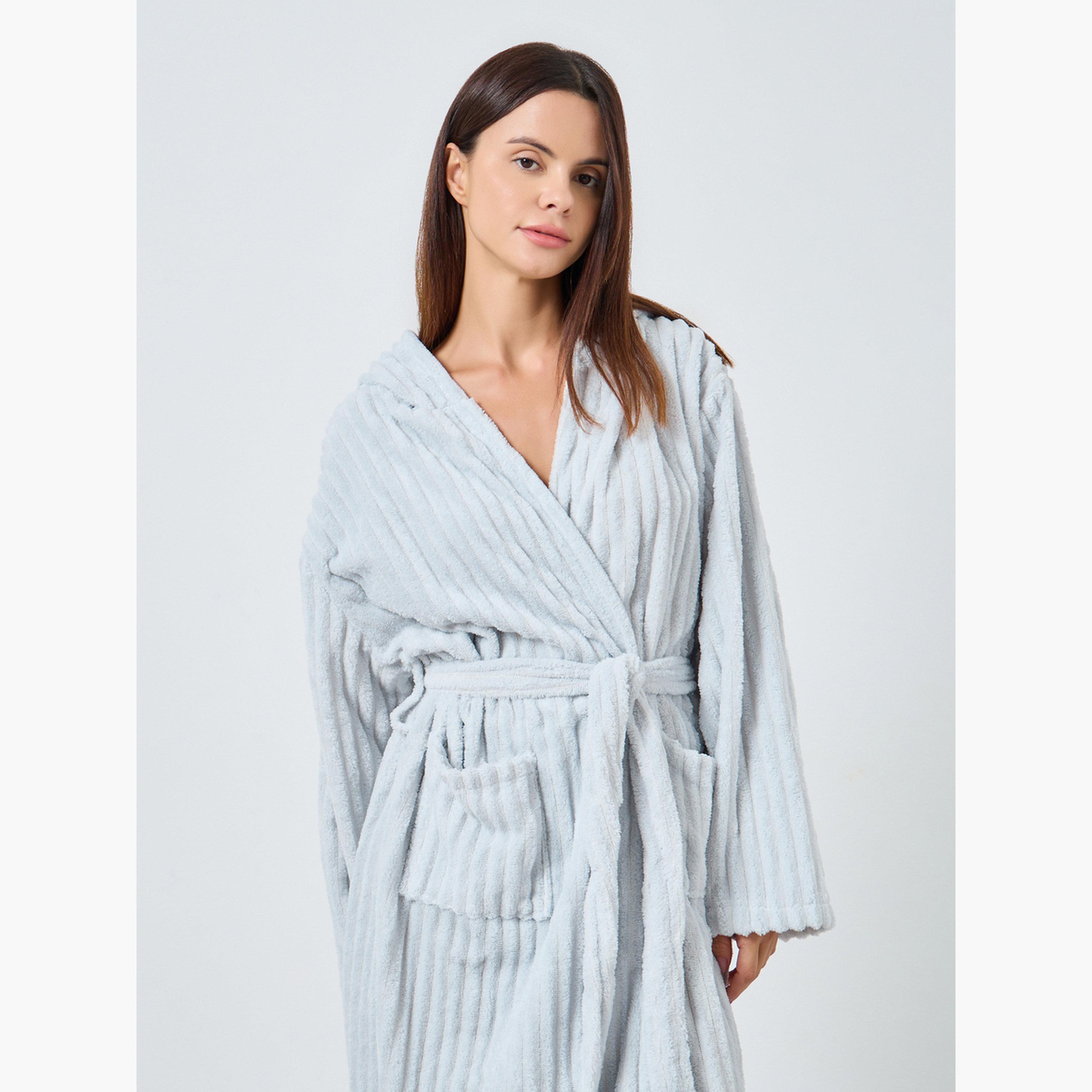 ستايلي - روب من الصوف المضلع بغطاء للرأس للنساء-women-clothing-nightwear-robes-image-2
