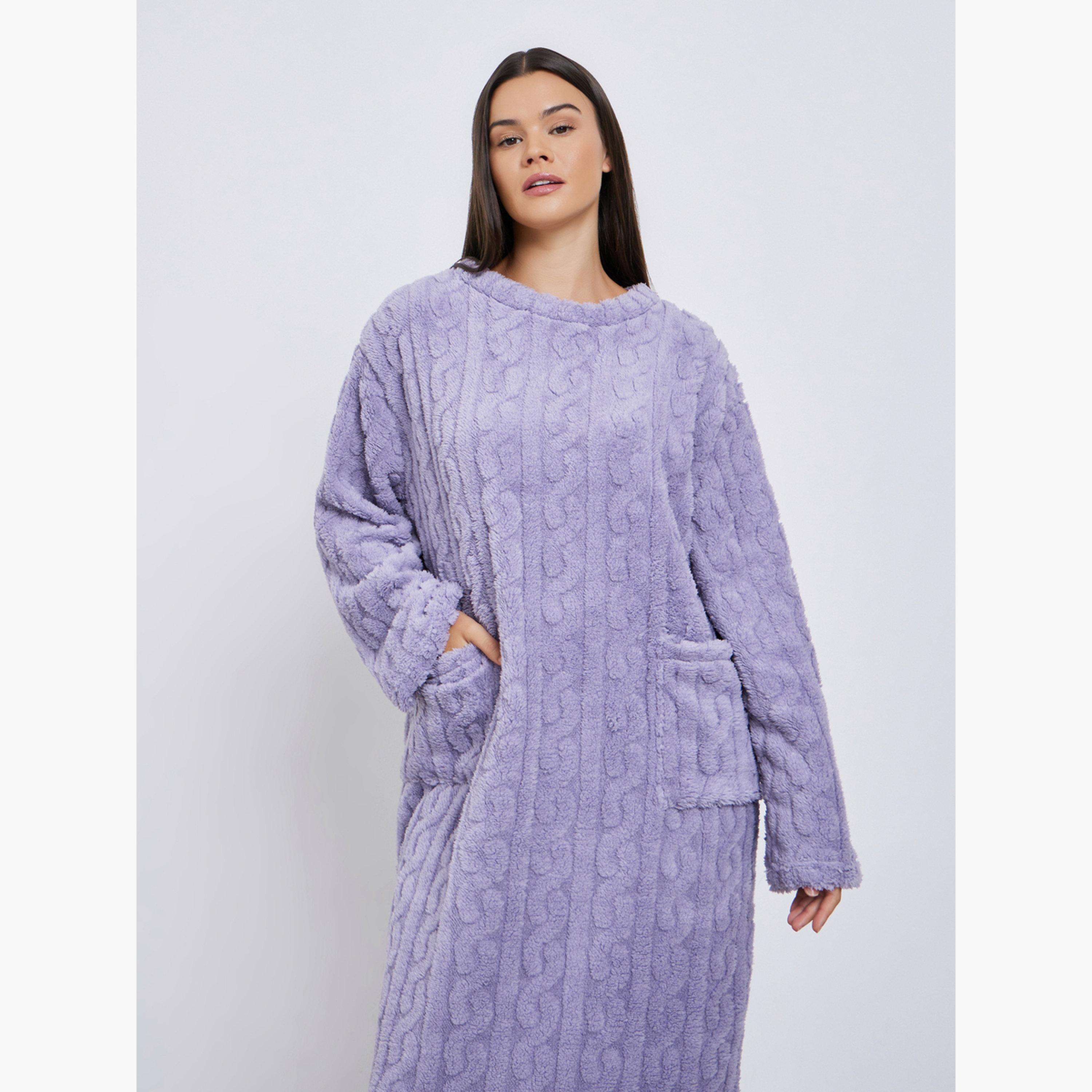 Styli Cable Knit Pocket Detail Fleece Nightdress-women-clothing-nightwear-nighties-image-2