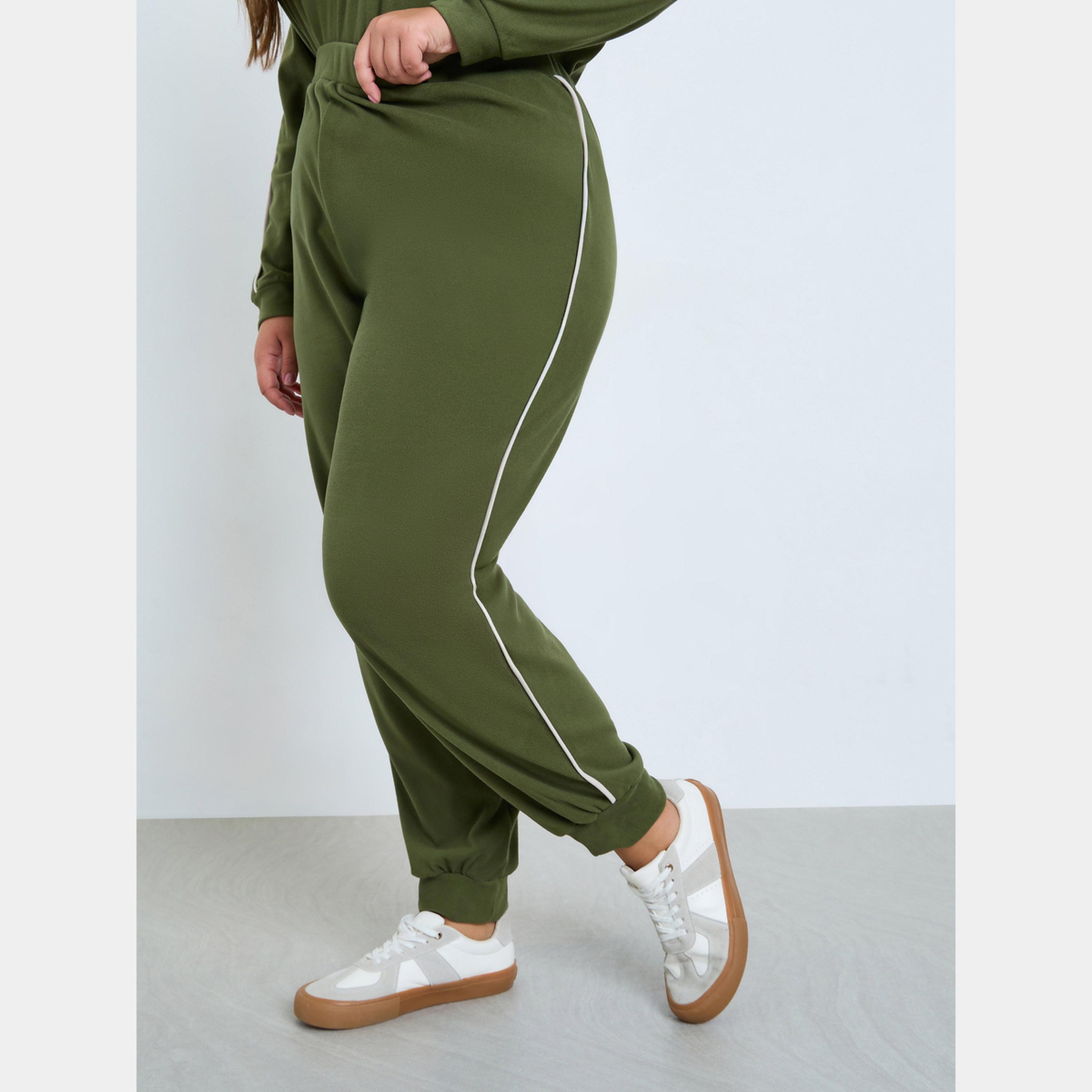 ستايلي - بنطال رياضي مخطط باللون الأخضر للنساء بمقاس واسع-women-clothing-bottoms-joggers-image-1