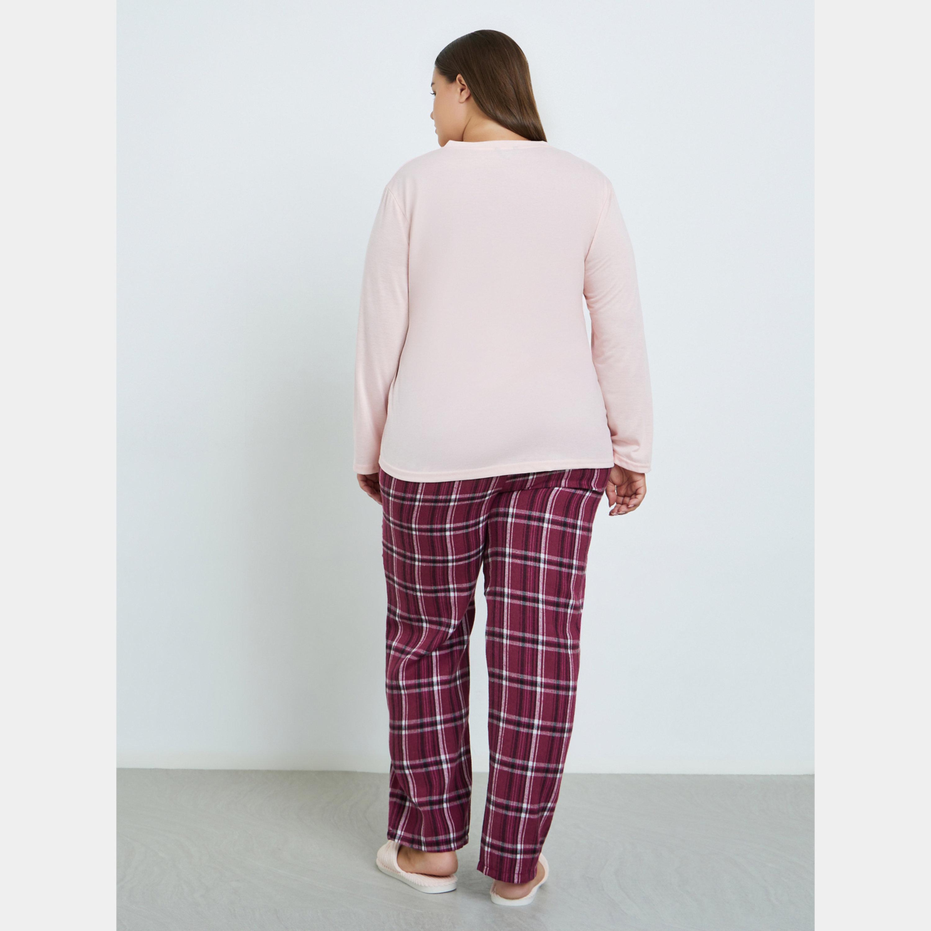 Styli Plus Size Solid V Neck T-Shirt and Check Pyjama Set-women-clothing-nightwear-pyjamas-longsets-image-4