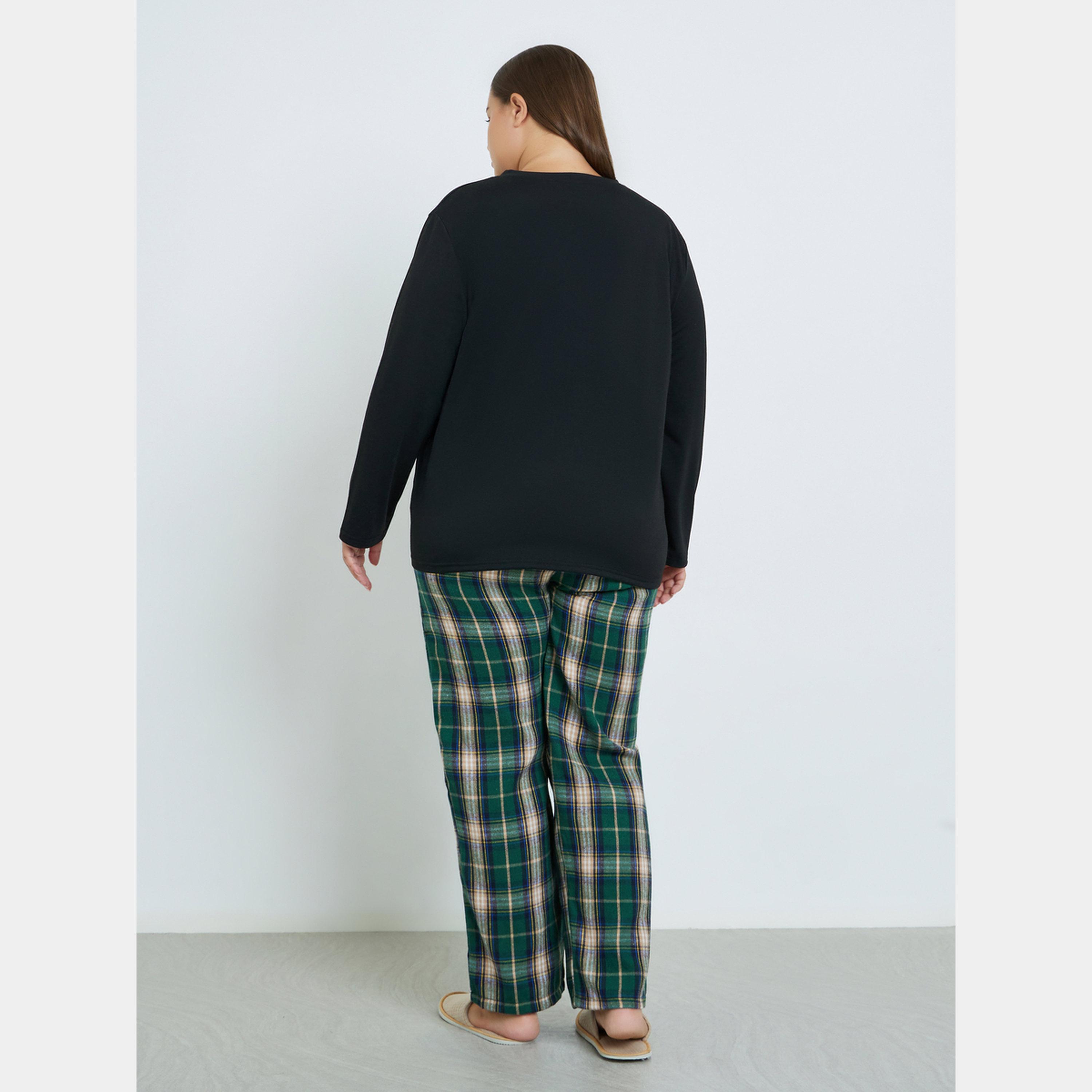 ستايلي - بيجاما بنقشة مربعات وتيشيرت سادة رقبة حرف V بمقاس واسع-women-clothing-nightwear-pyjamas-longsets-image-4