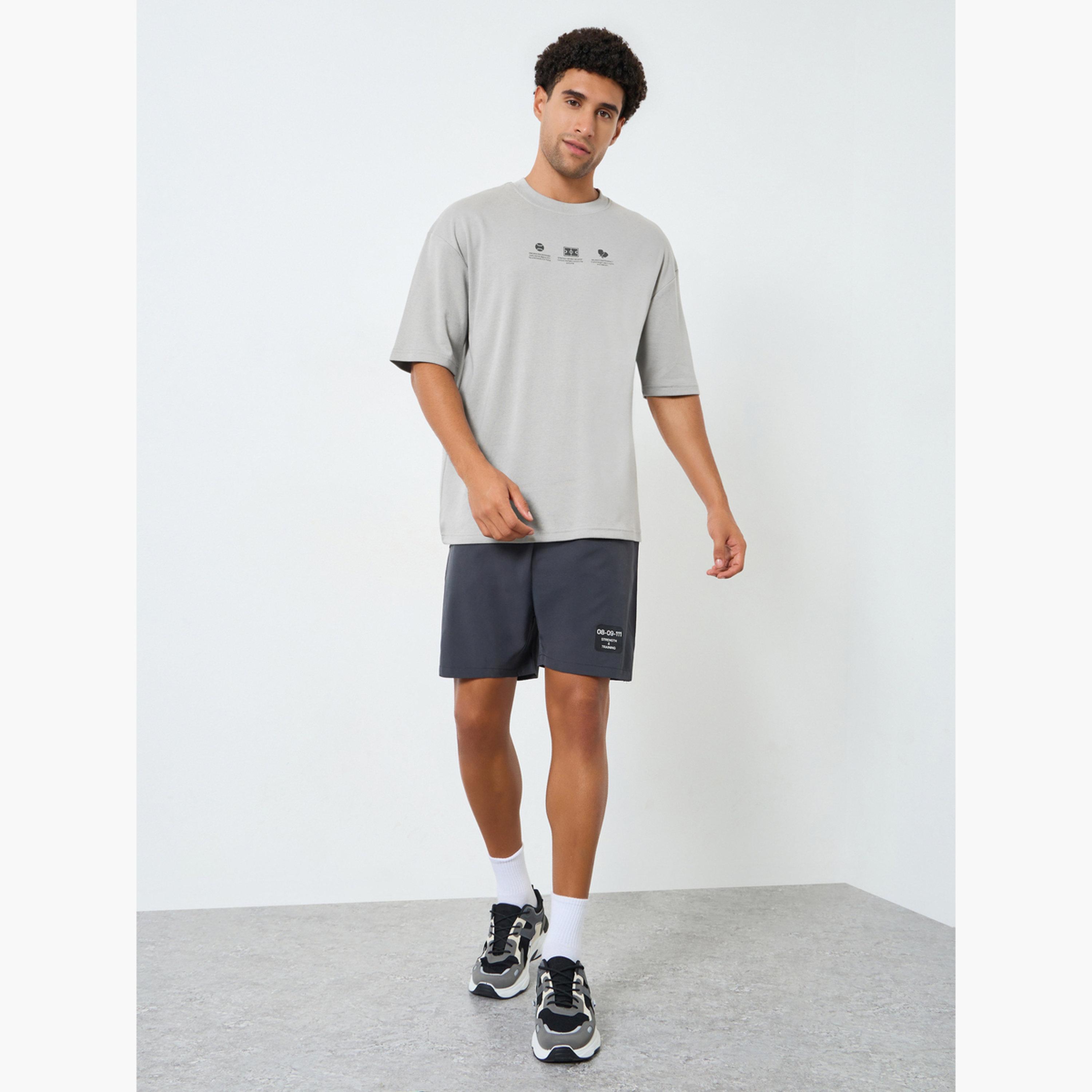 Styli Men Oversized Minimal Print T-Shirt-men-clothing-sportswearandactivewear-tshirtsandpolos-image-2