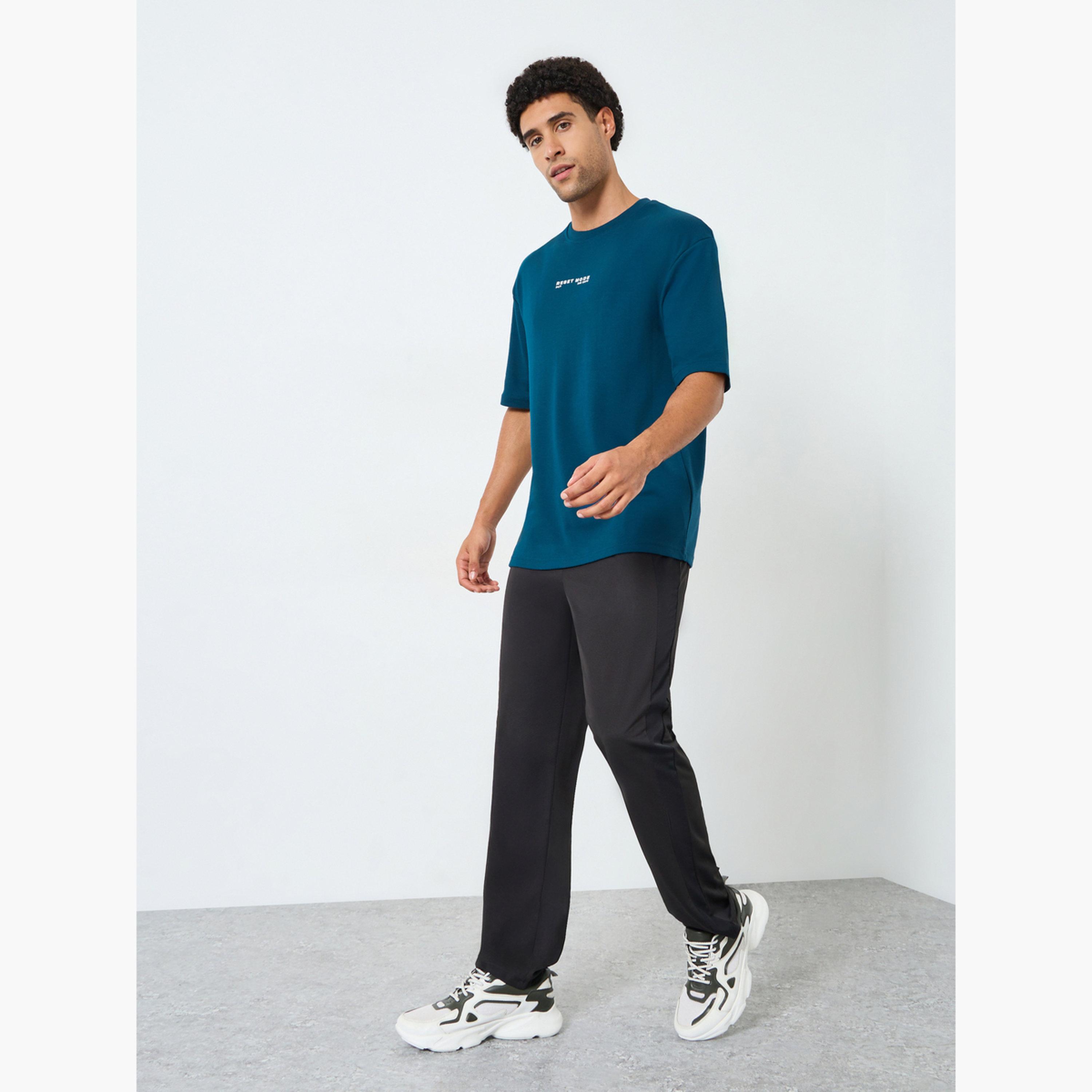 Styli Men Oversized Minimal Front Print T-Shirt-men-clothing-sportswearandactivewear-tshirtsandpolos-image-2
