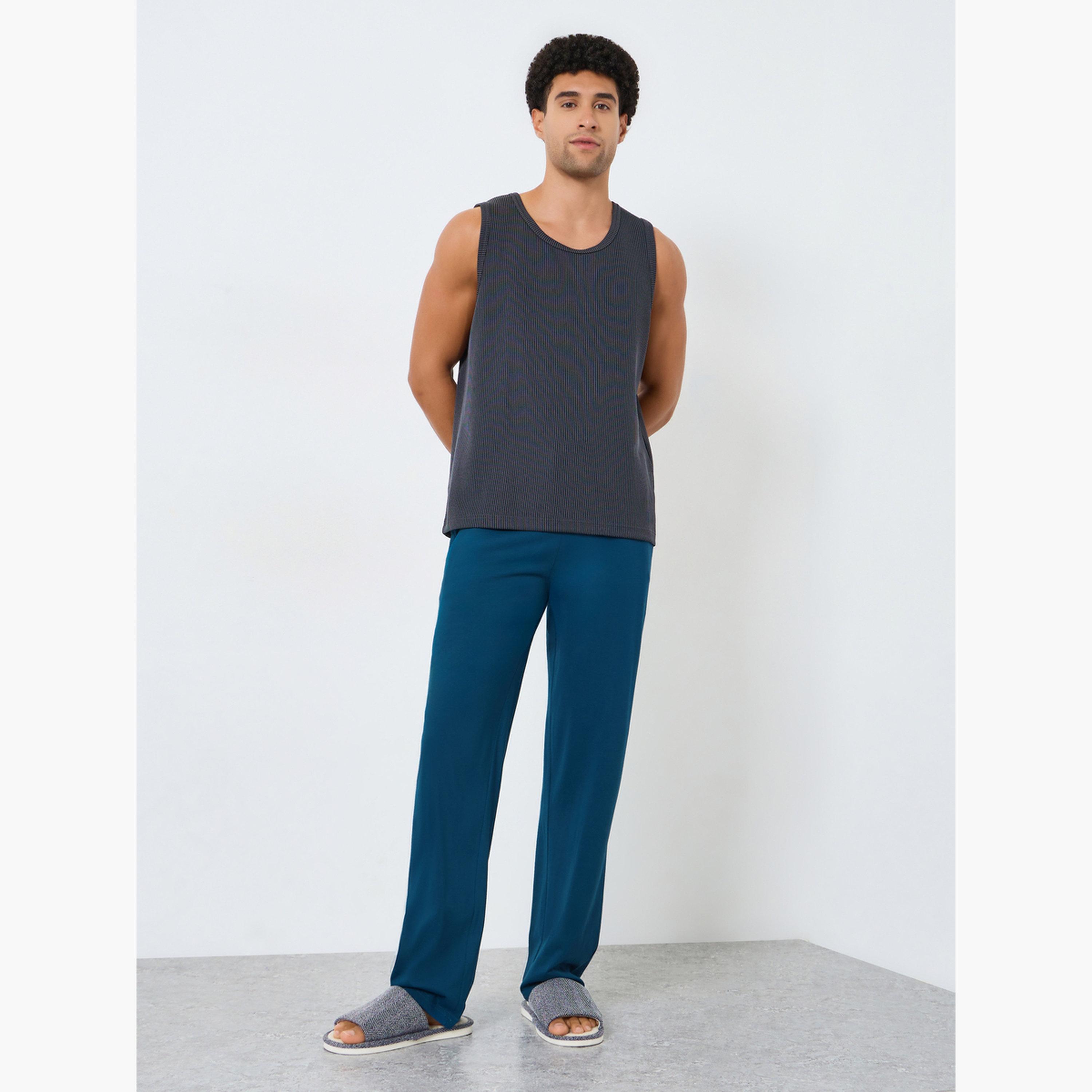 طقم قميص بأزرار وبنطلون-men-clothing-nightwear-pyjamaandshorts-image-2