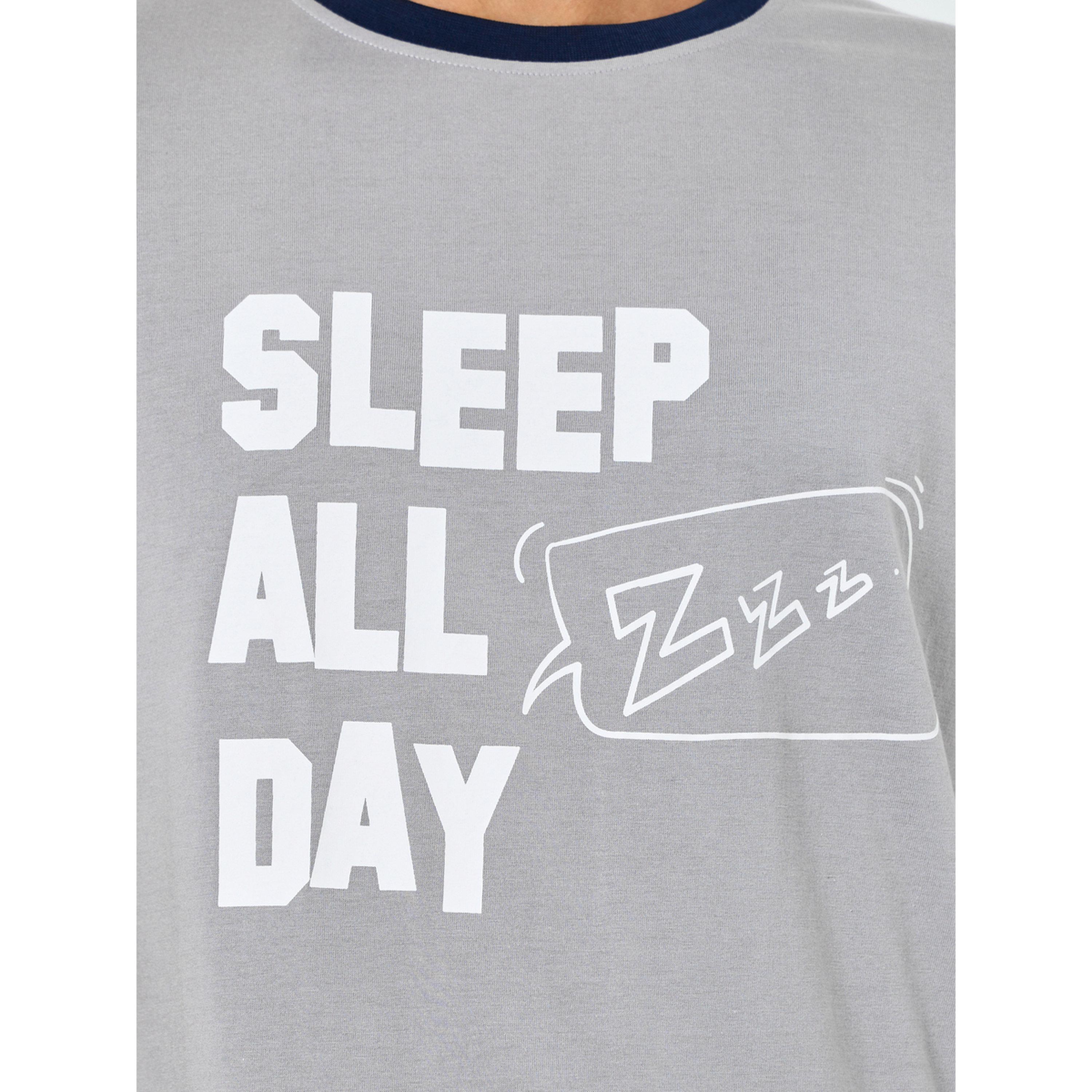 طقم بيجاما من بنطال وتيشيرت بطبعة جرافيك-men-clothing-nightwear-sets-image-5