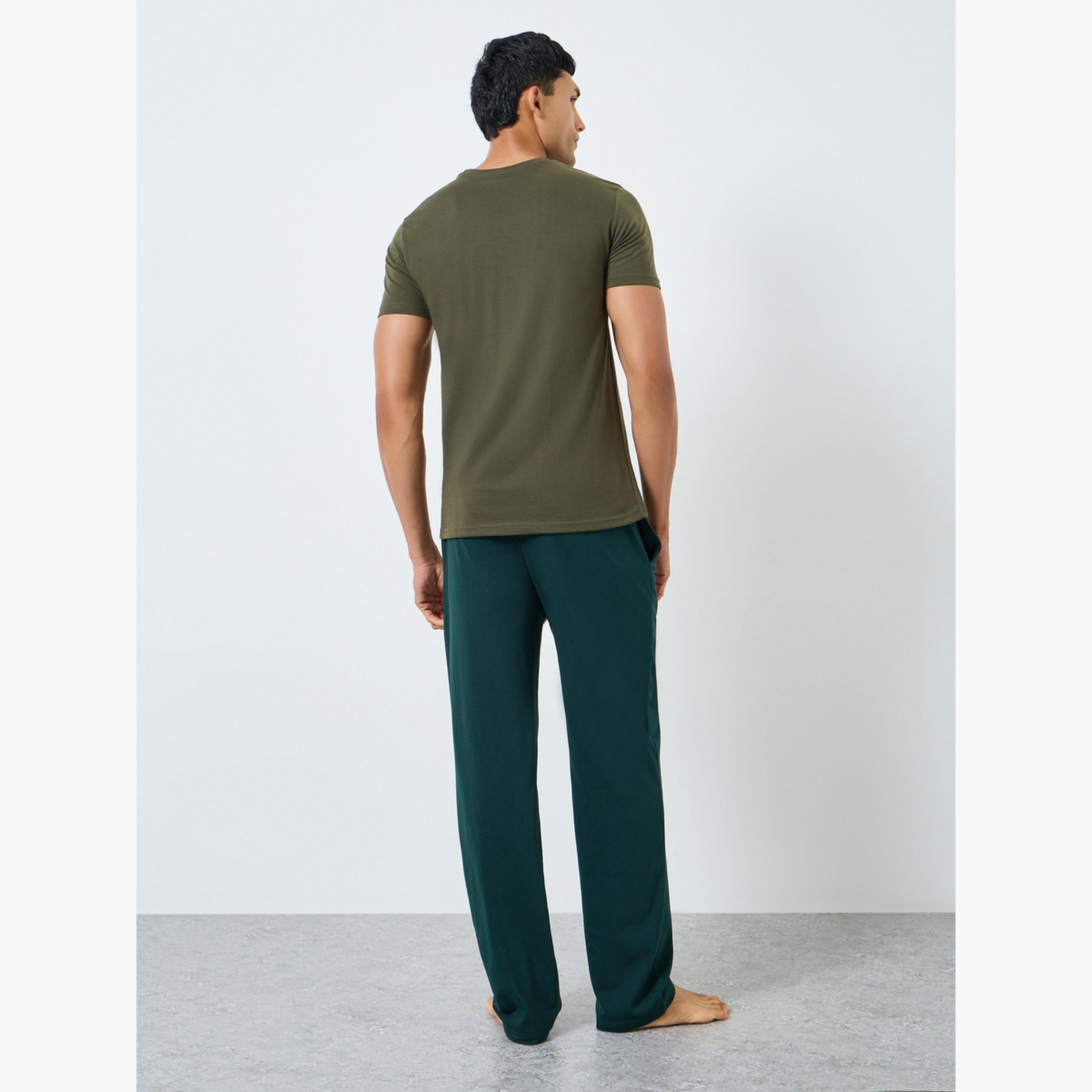 Styli Men Graphic Print T-Shirt and Pyjama Set-men-clothing-nightwear-sets-image-5