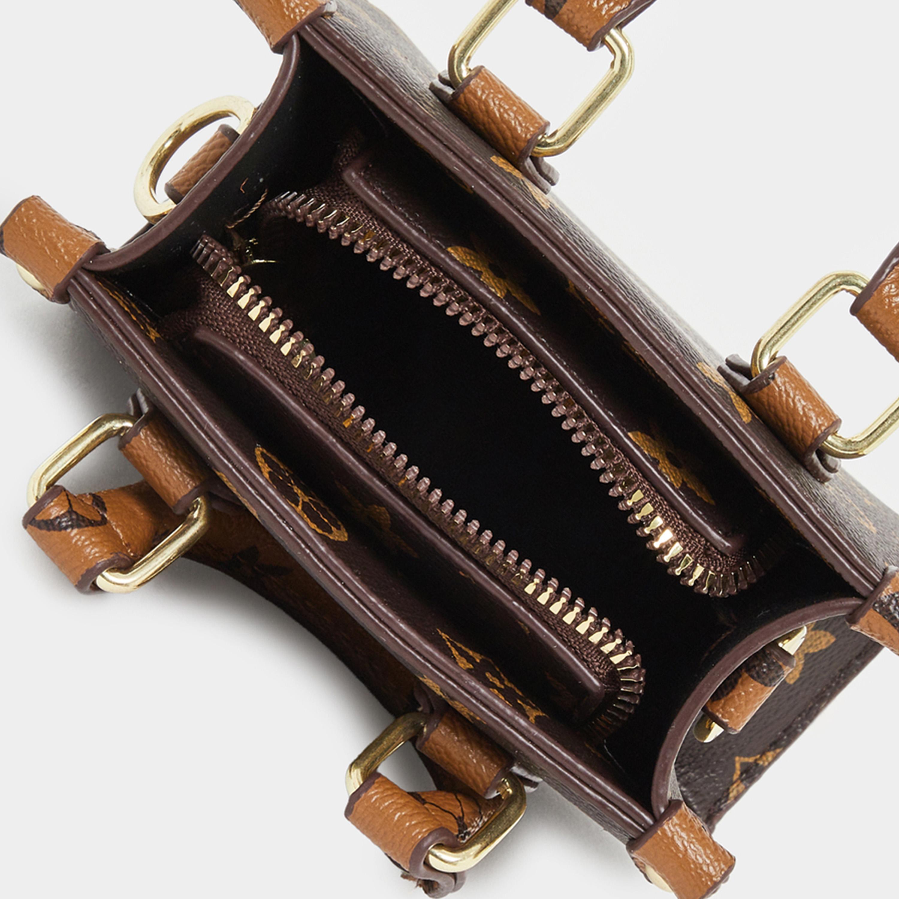 ستايلي - شنطة يد صغيرة بمقبض علوي ومزينة بأحرف أولى باللون البني للنساء-women-bagsandwallets-handbags-image-4