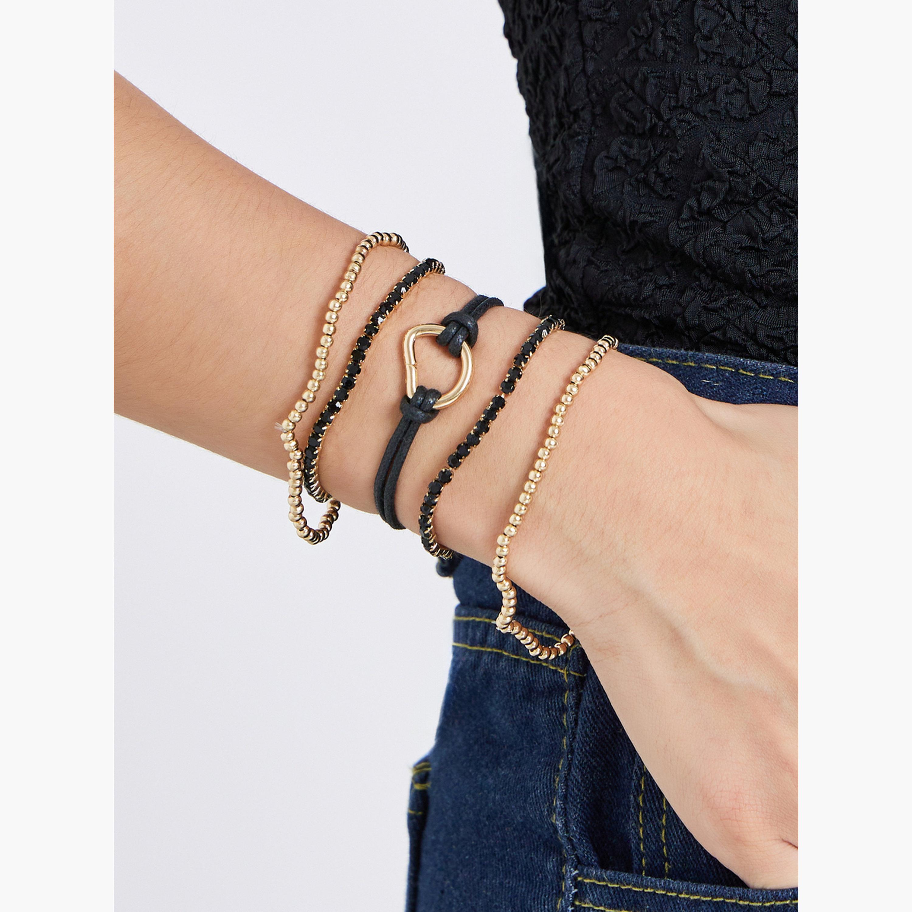 مجموعة من 5 - أساور مطرزة-women-watchesandjewellery-jewellery-banglesandbracelets-image-2