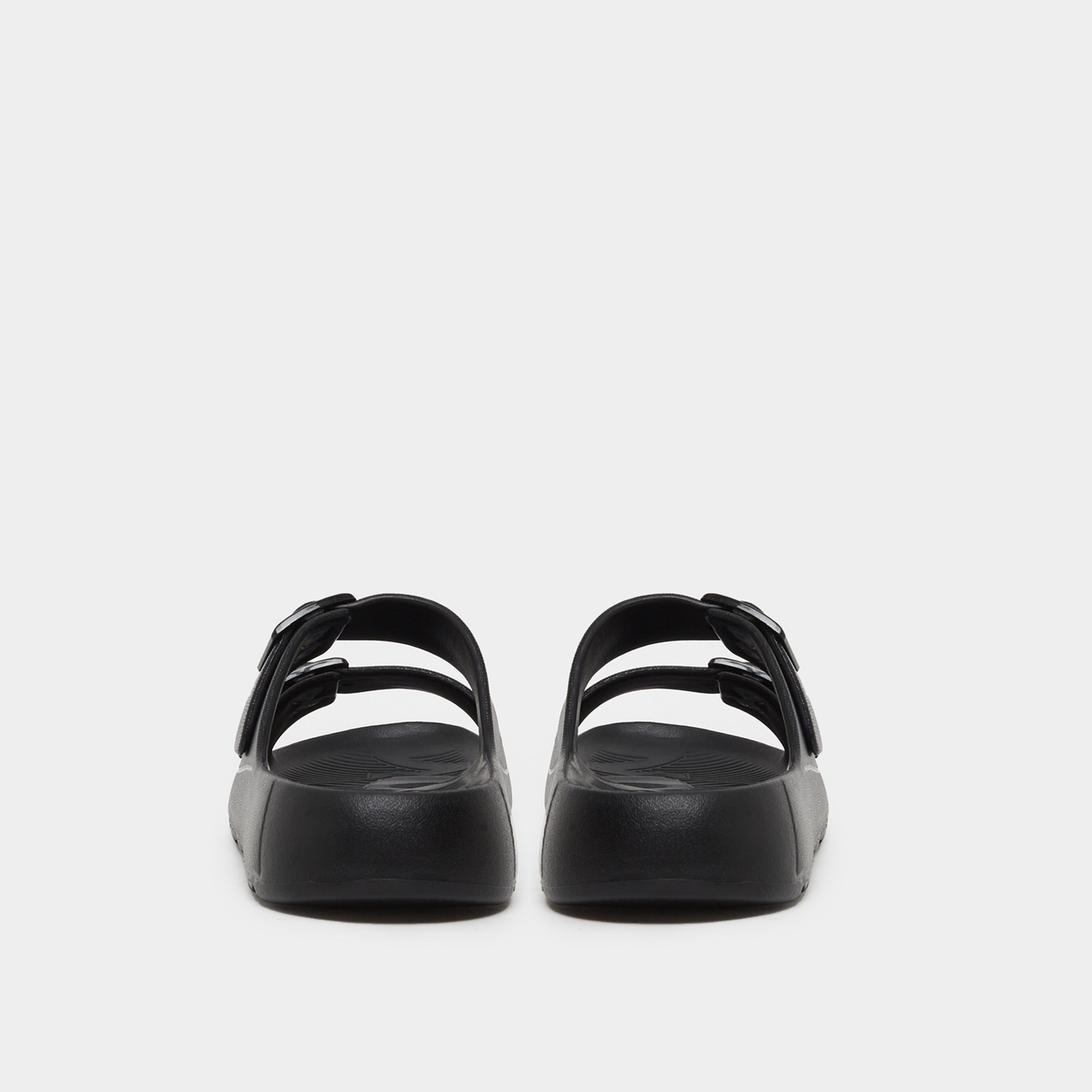 ستايلي - شبشب تفاصيل الإبزيم للرجال-men-shoes-flipflopsandslides-image-5