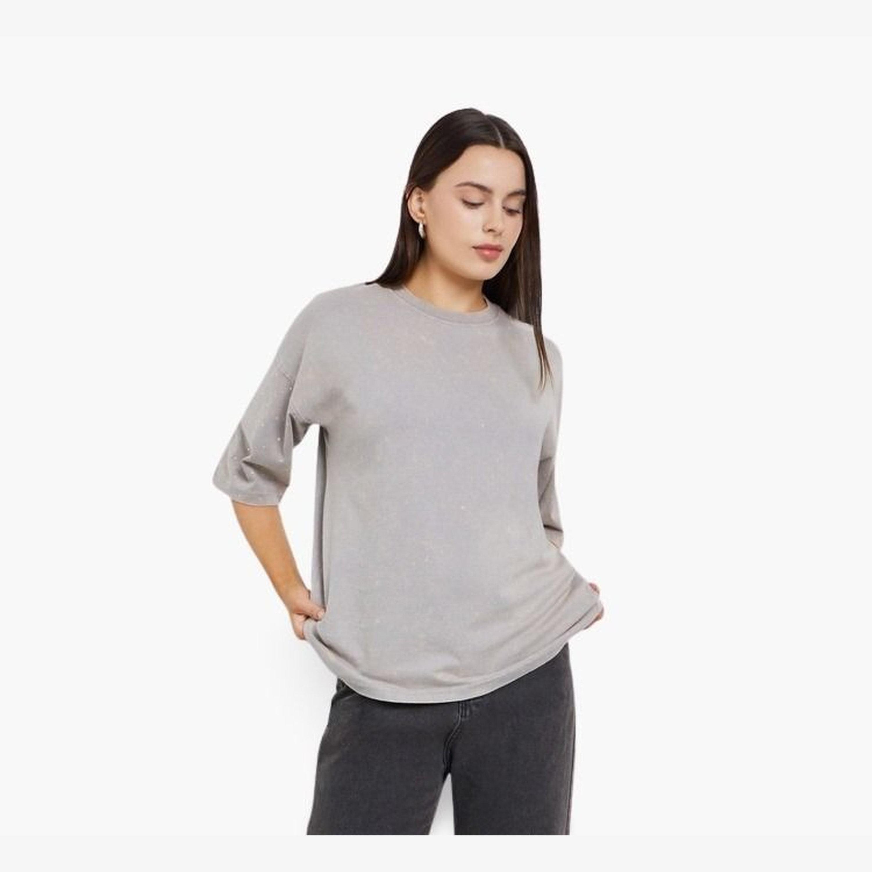 طقم قميص بأزرار وبنطلون-women-clothing-tshirts-image-1