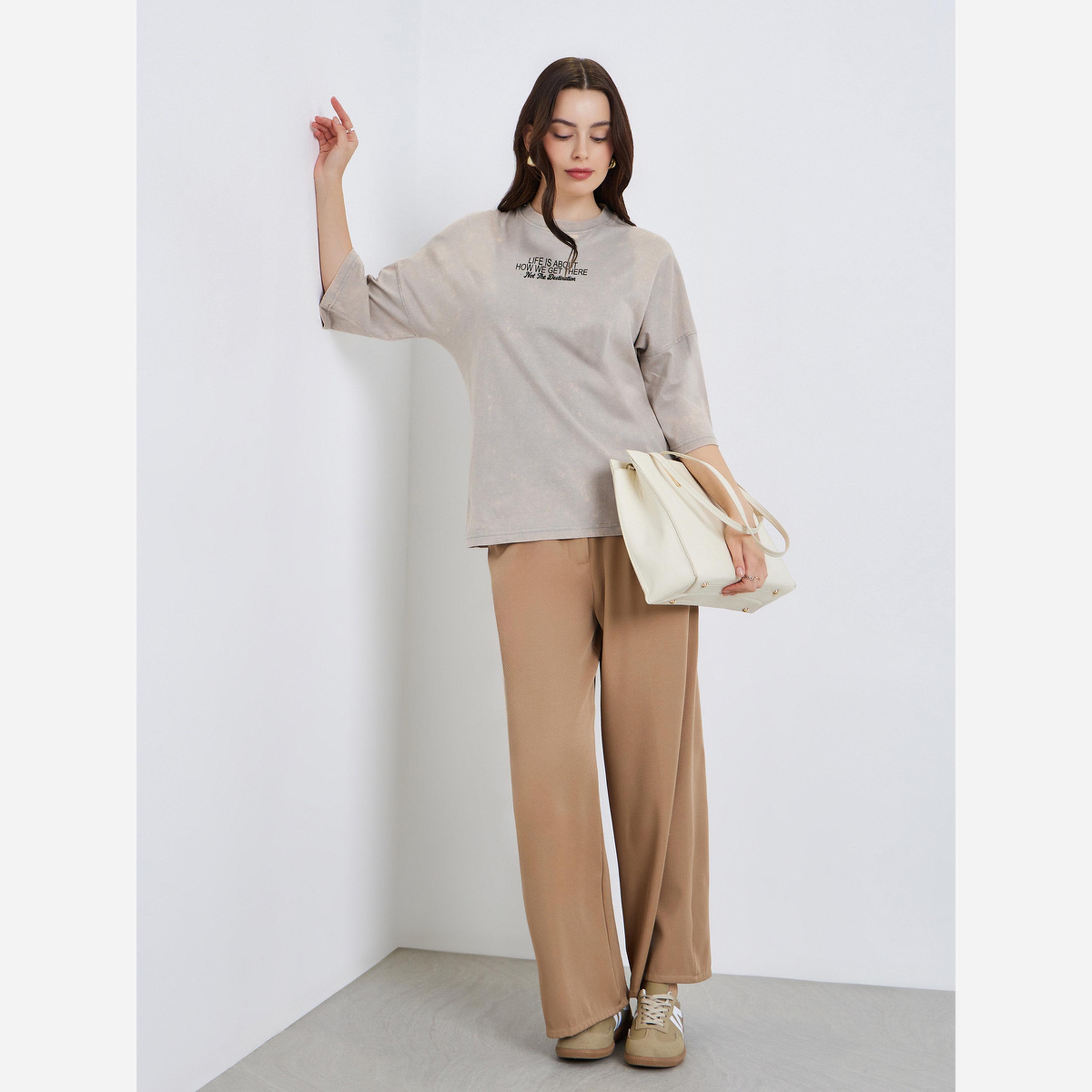 ستايلي - تيشيرت مزخرف بتطريز – موديل Block-19-women-clothing-tshirts-image-4