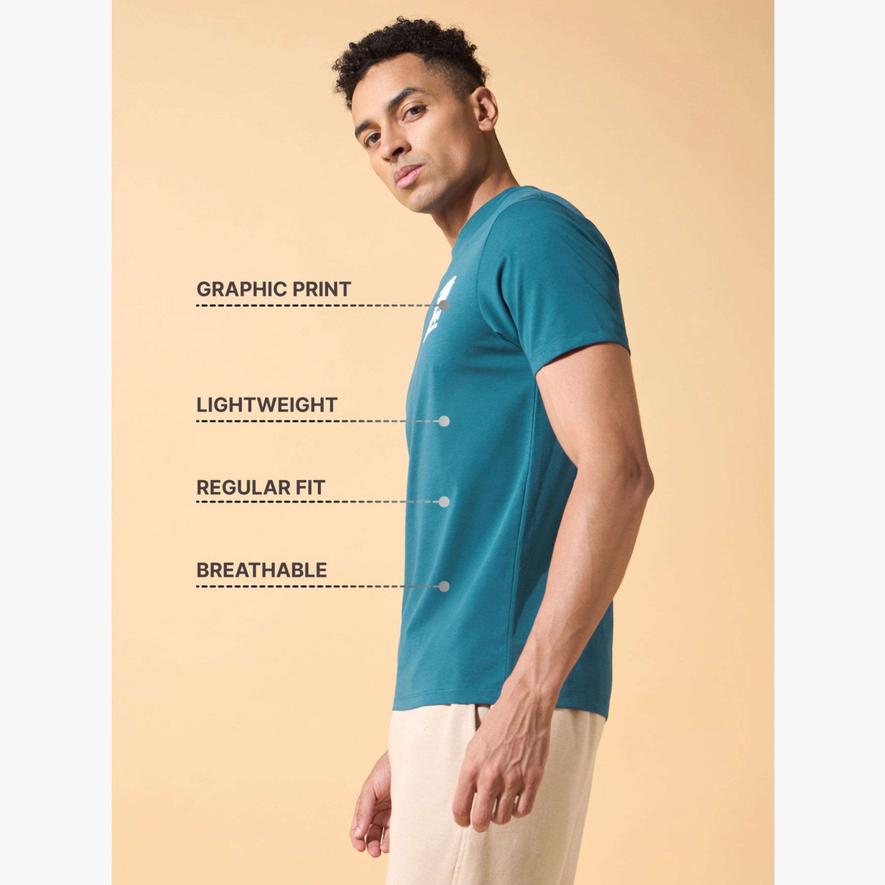 كولت × ستايلي - تي شيرت أخضر نقشة جرافيكية وأكمام قصيرة للرجال-men-clothing-sportswearandactivewear-tshirtsandpolos-image-4