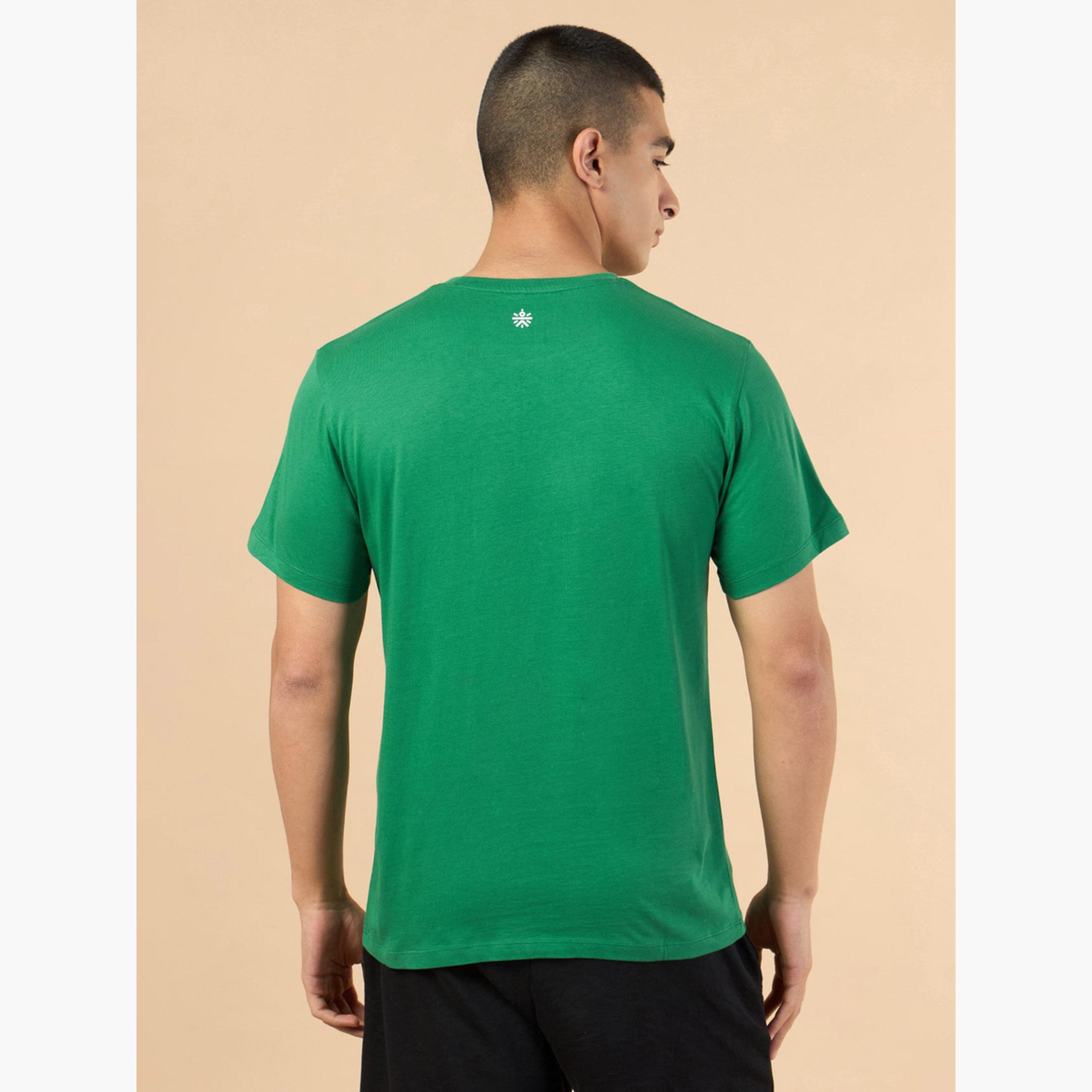 كالت × ستايلي - تي شيرت رجالي بأكمام قصيرة وطبعة جرافيكية لون أخضر-men-clothing-sportswearandactivewear-tshirtsandpolos-image-6