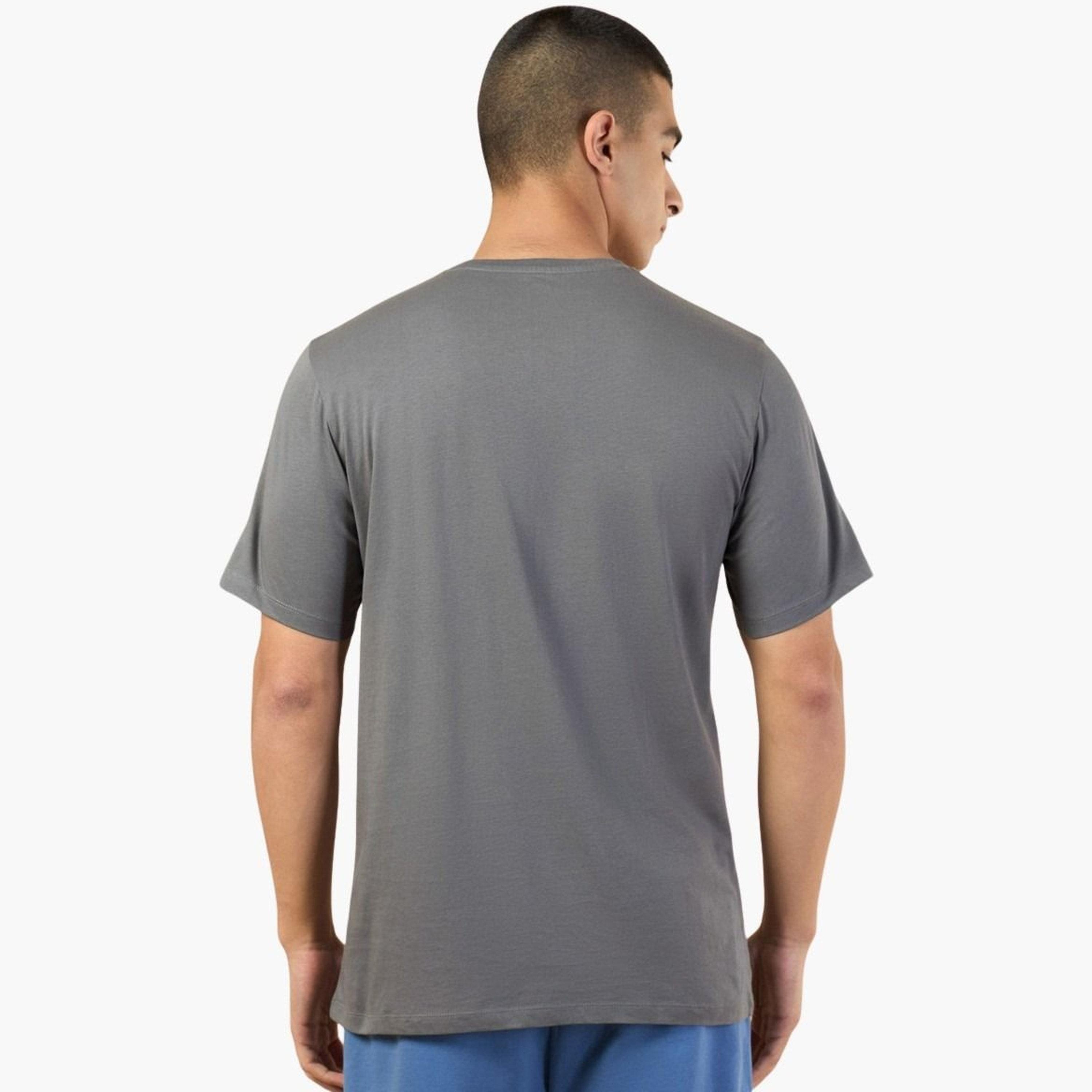 كولت × ستايلي - تي شيرت رياضي رمادي بأكمام قصيرة وطبعة جرافيكية للرجال-men-clothing-sportswearandactivewear-tshirtsandpolos-image-6