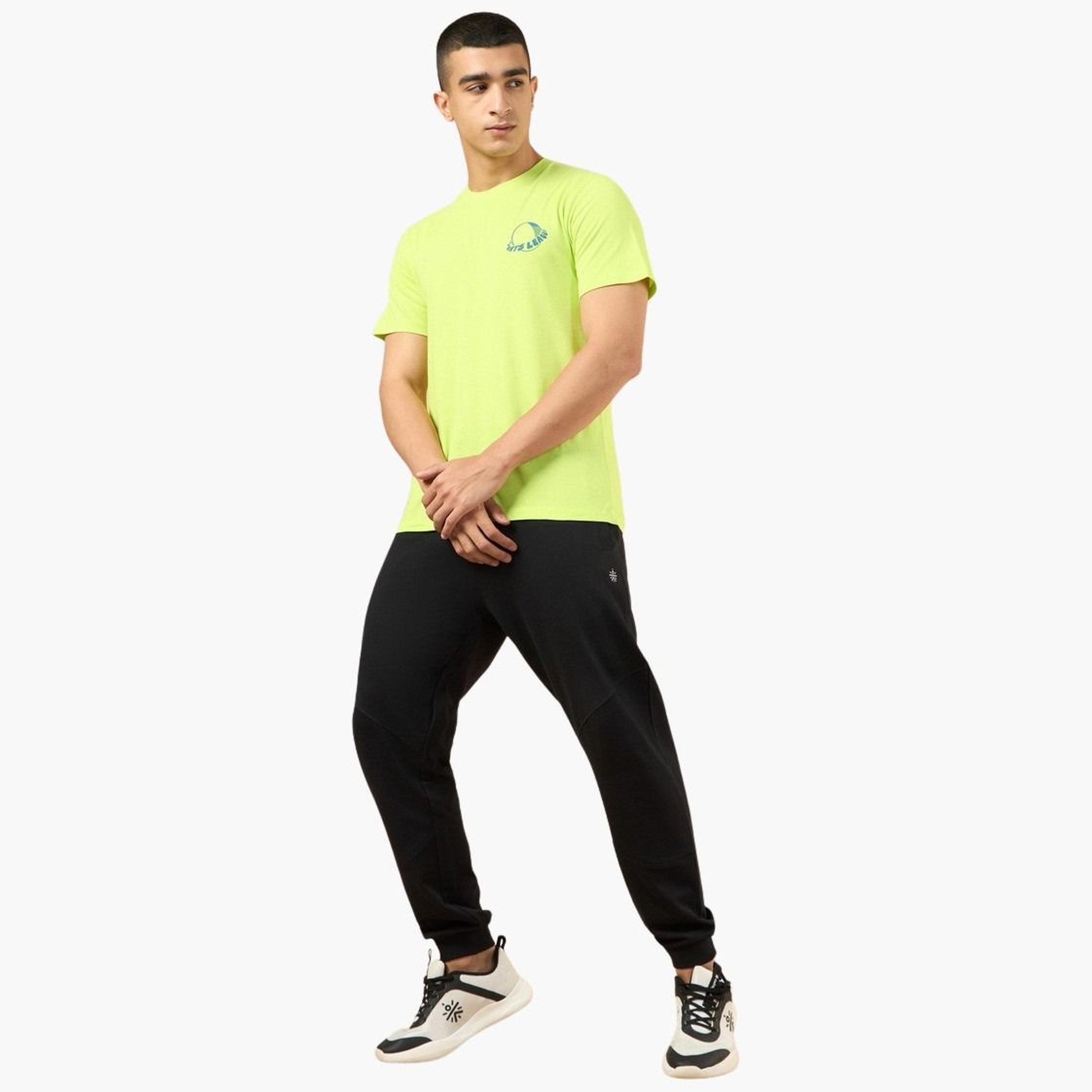 كولت × ستايلي - تي شيرت أصفر بأكمام قصيرة وطبعة جرافيكية للرجال-men-clothing-sportswearandactivewear-tshirtsandpolos-image-3
