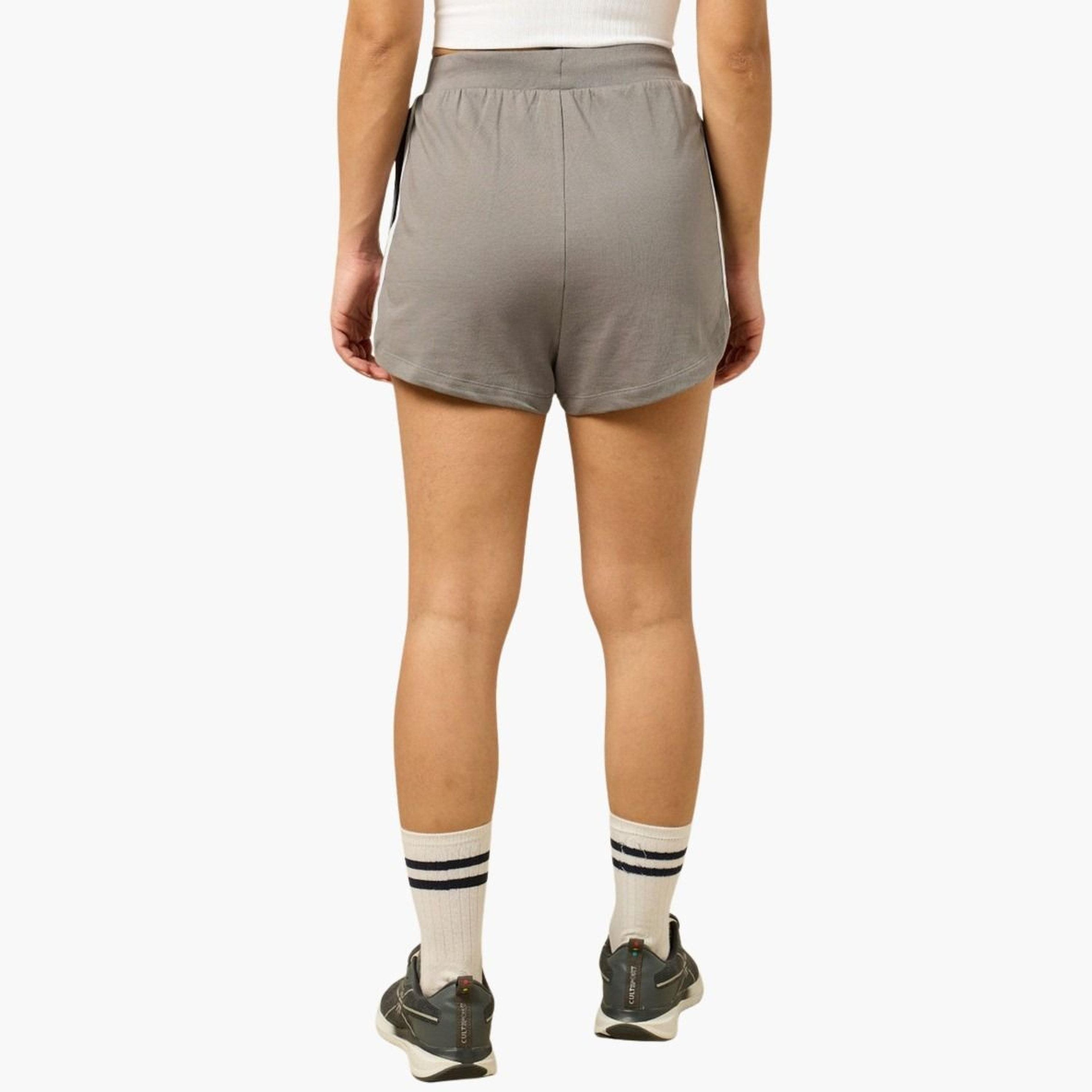 كولت × ستايلي - شورت رياضي مخطط باللون الرمادي للنساء-women-clothing-bottoms-shorts-image-6