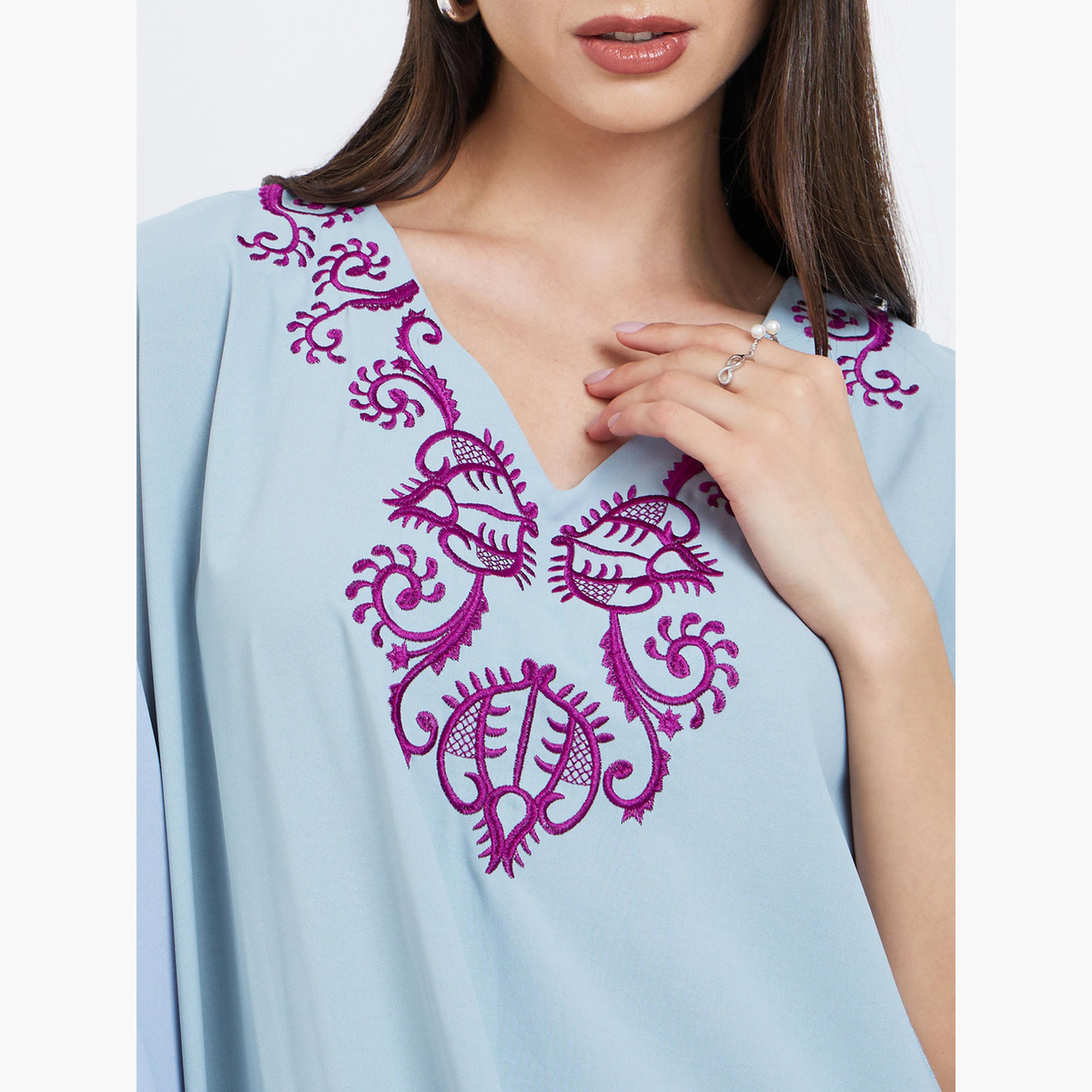 تيك تو - قفطان أزرق مطرز بتفاصيل-women-arabicclothing-kaftan-image-4