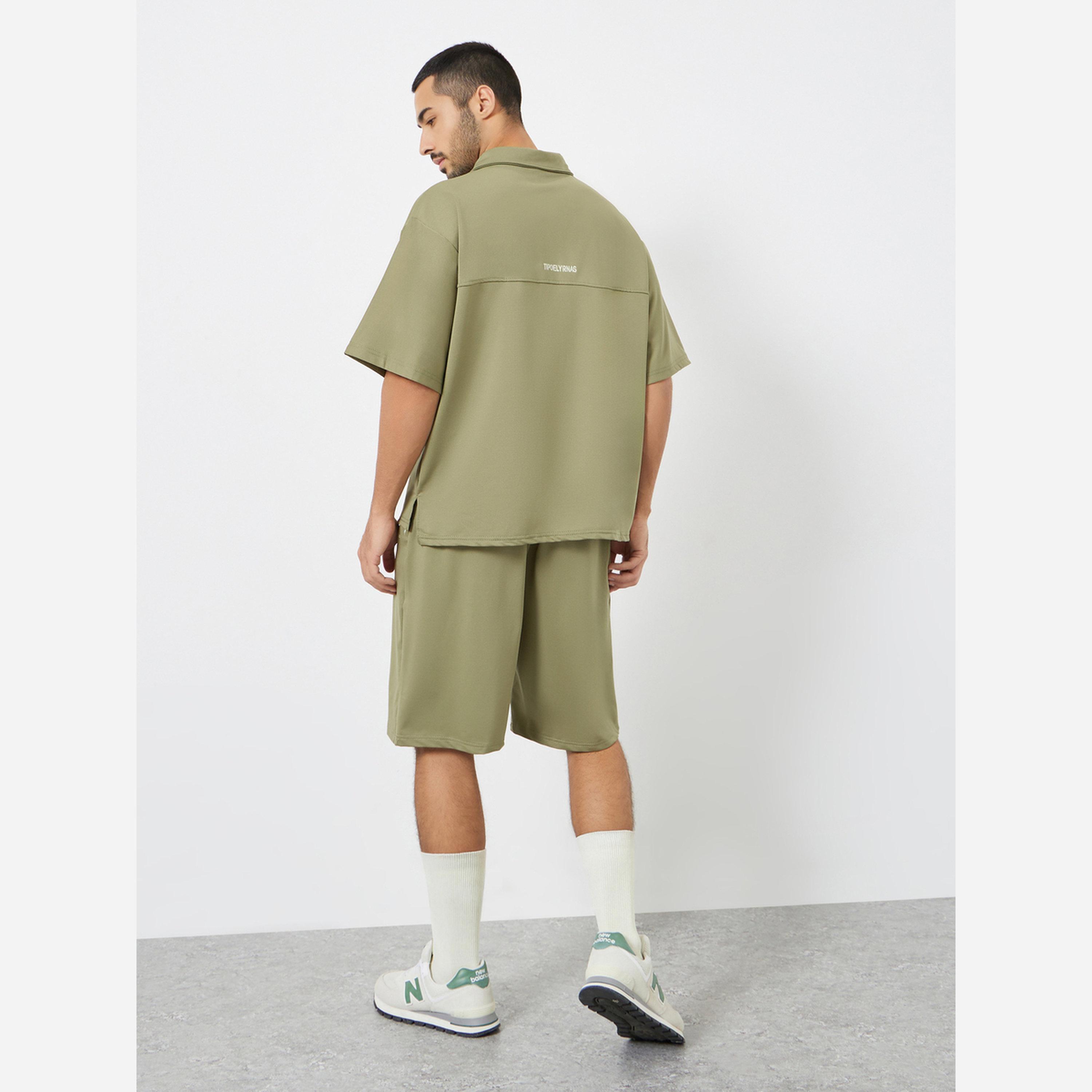 ستايلي - طقم رجالي قميص بولو وشورت بتفاصيل خياطة مقاس واسع لون زيتوني-men-clothing-coordsets-image-5