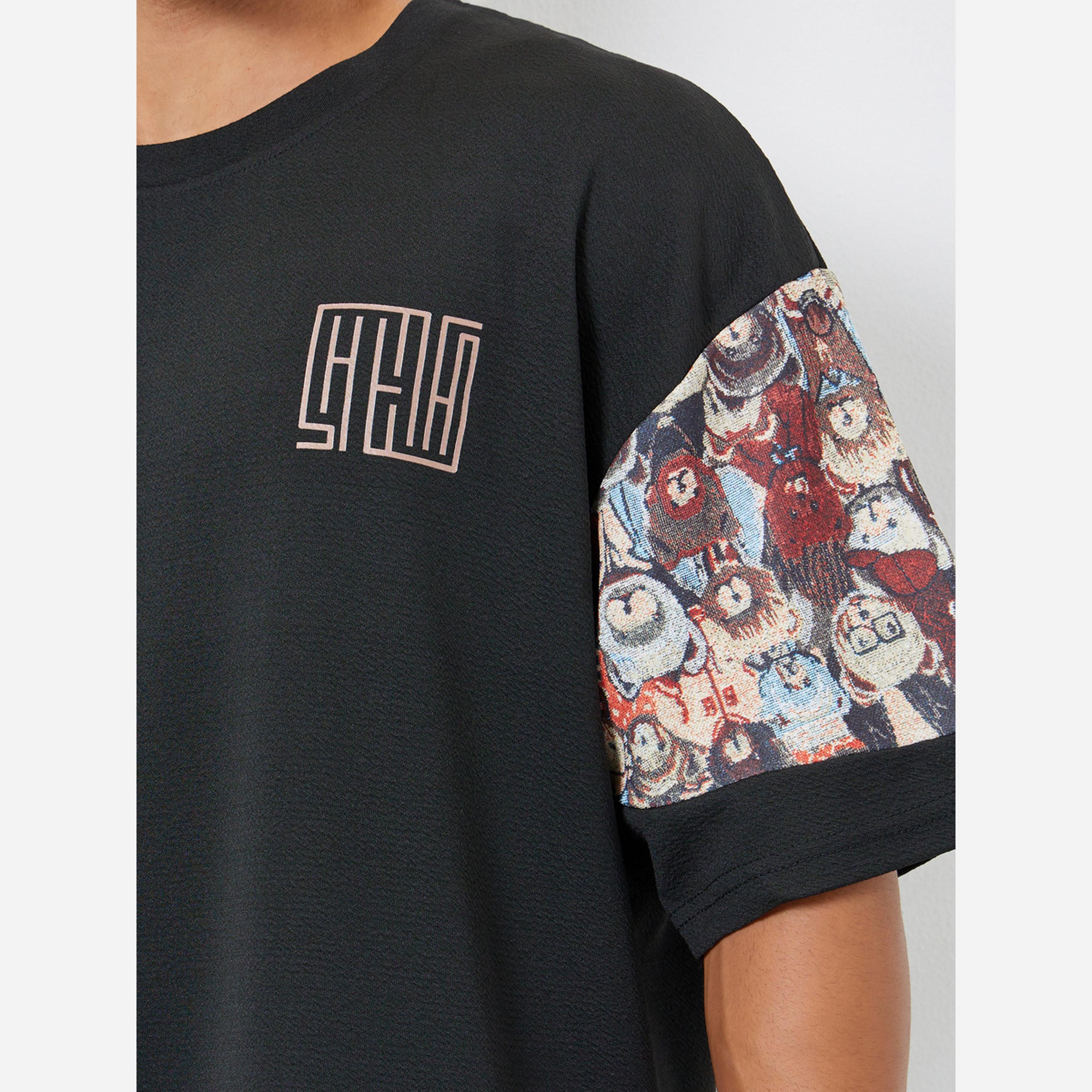 Styli Men Black Oversized Printed T-Shirt and Shorts Co-Ords-men-clothing-coordsets-image-3