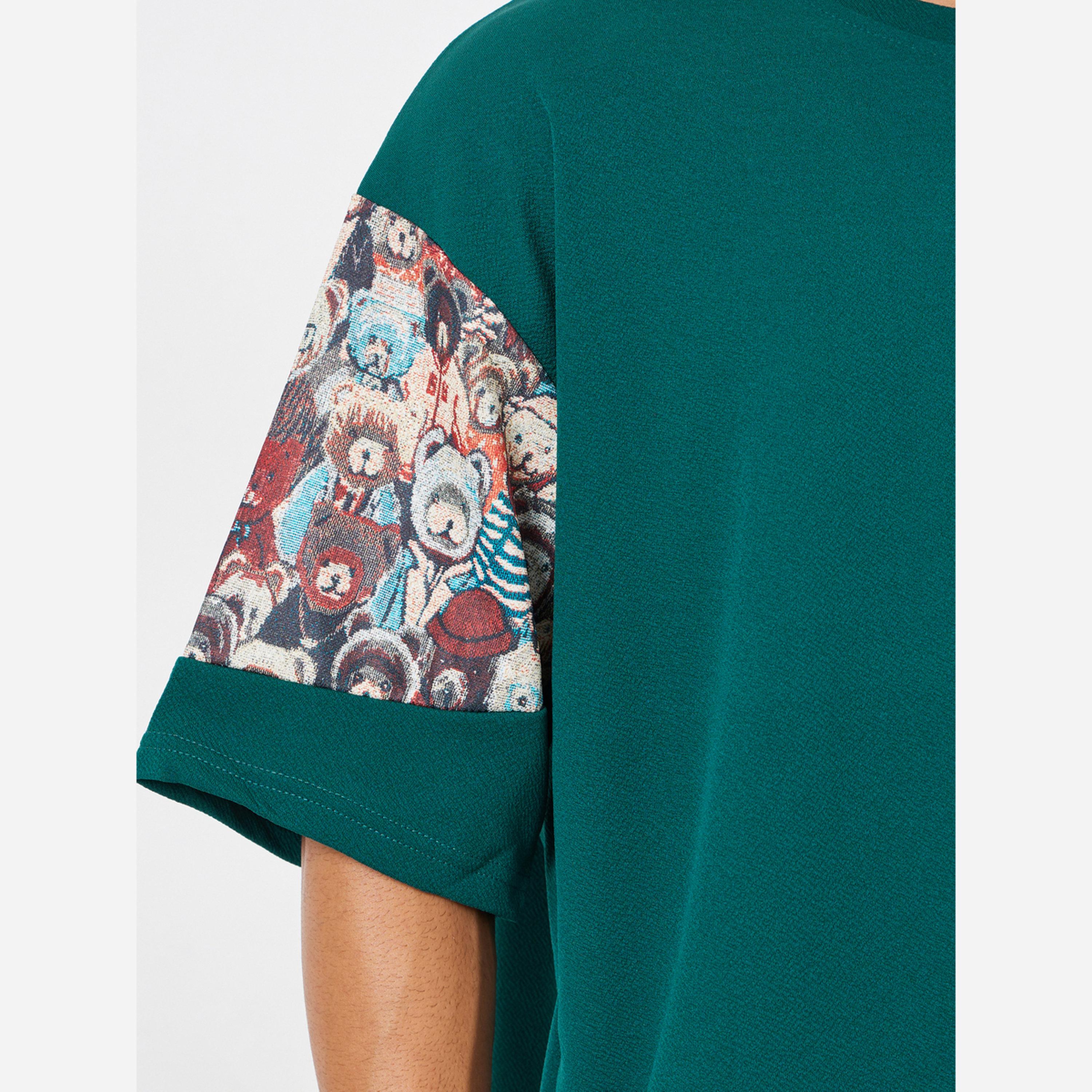 Styli Men Green Oversized Printed T-Shirt and Shorts Co-Ords-men-clothing-coordsets-image-3