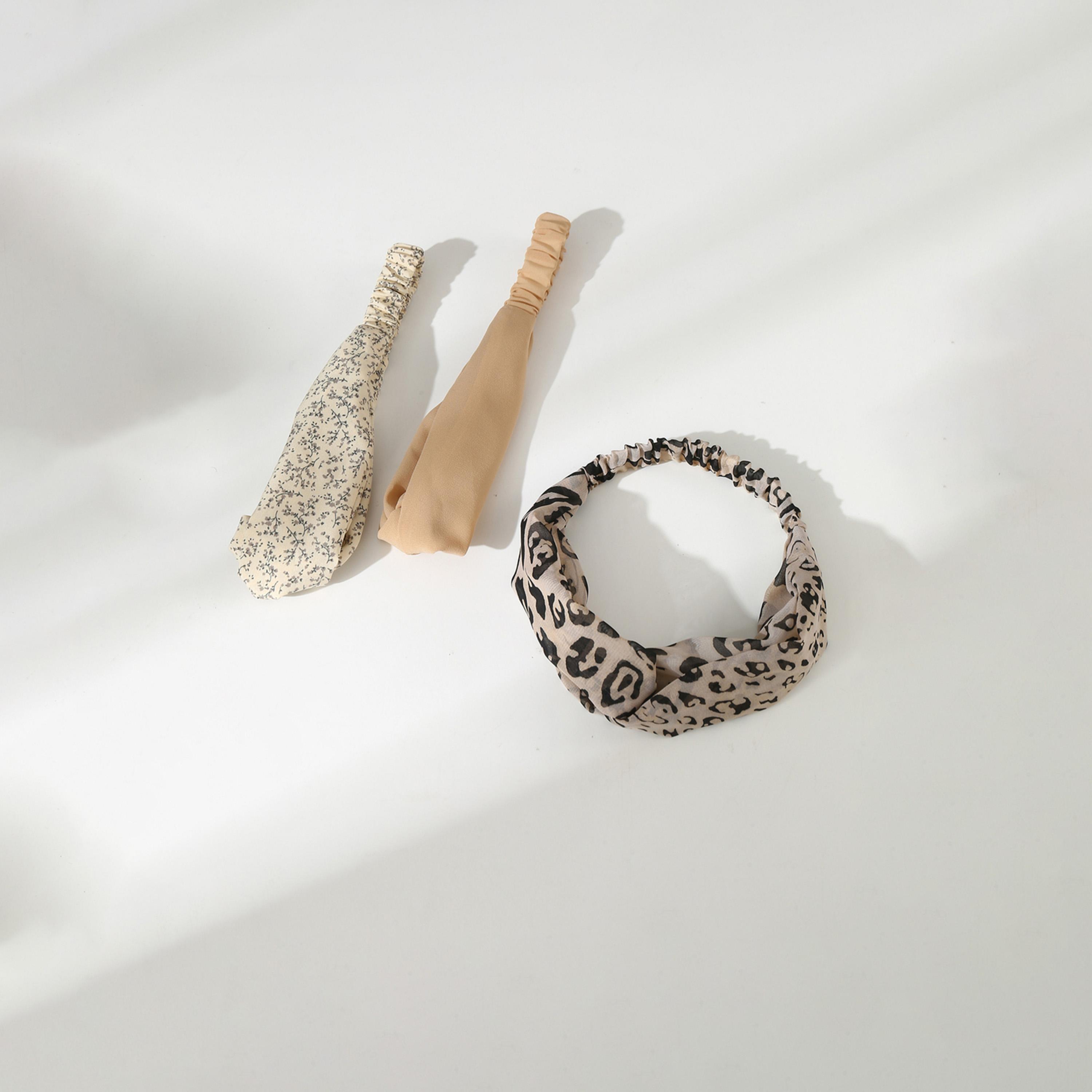 تيك تو - مجموعة من 3 قطع - بندانة رأس بتفاصيل ملتوية-women-hairaccessories-bands-image-3
