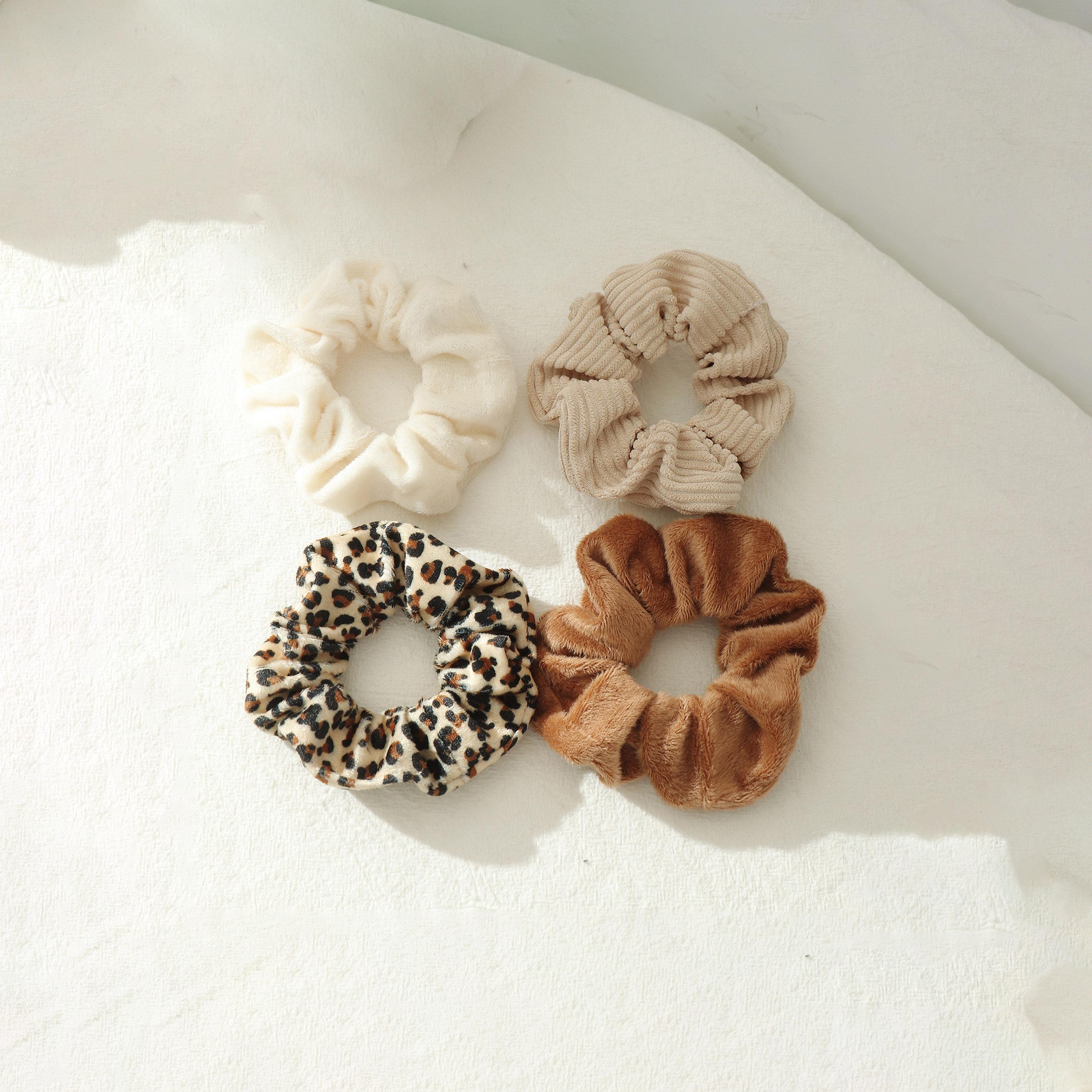 تيك تو - طقم 4 ربطات شعر متنوعة-women-hairaccessories-bands-image-1