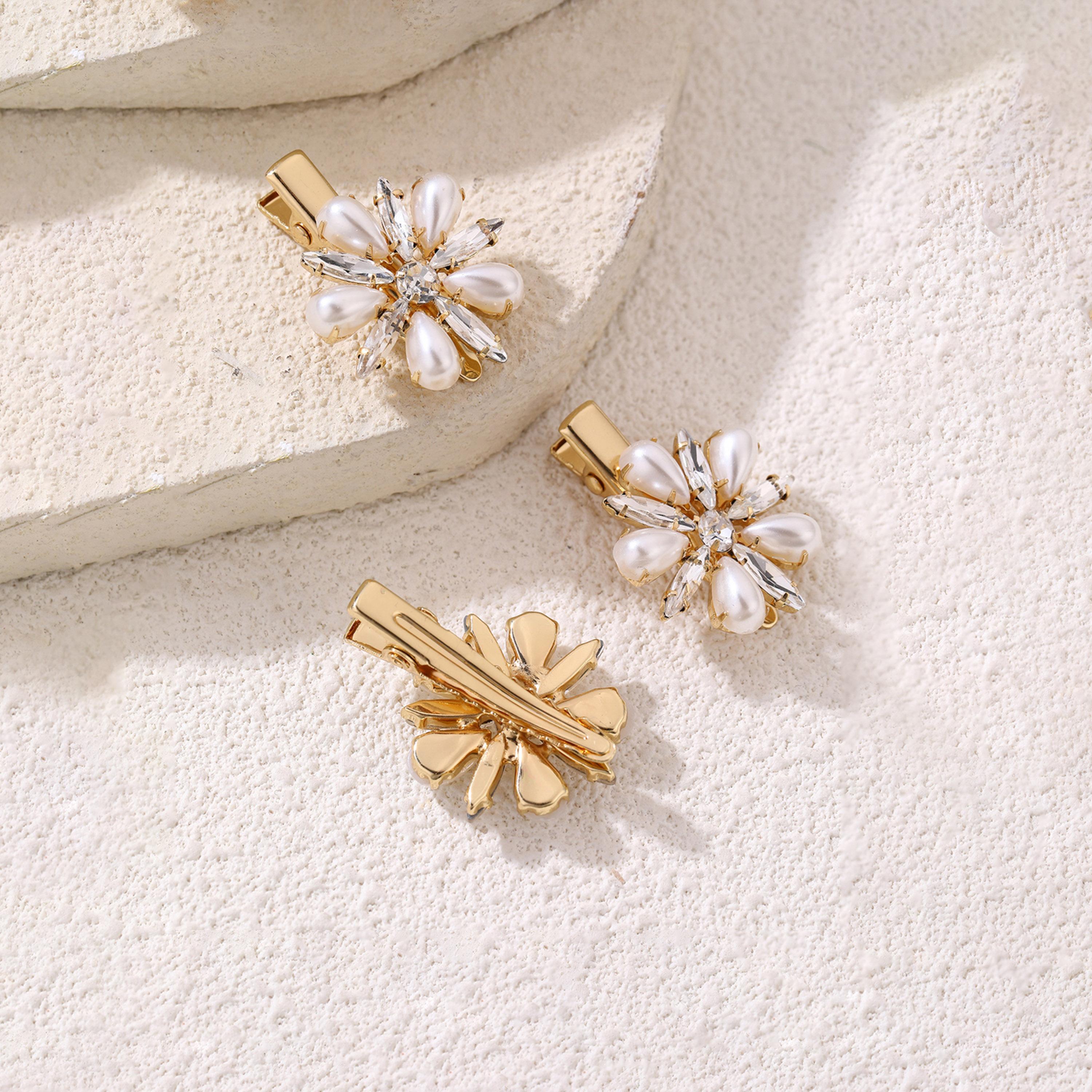 تيك تو - مشبك شعر مزخرف بالزهور الذهبية-women-hairaccessories-clips-image-2