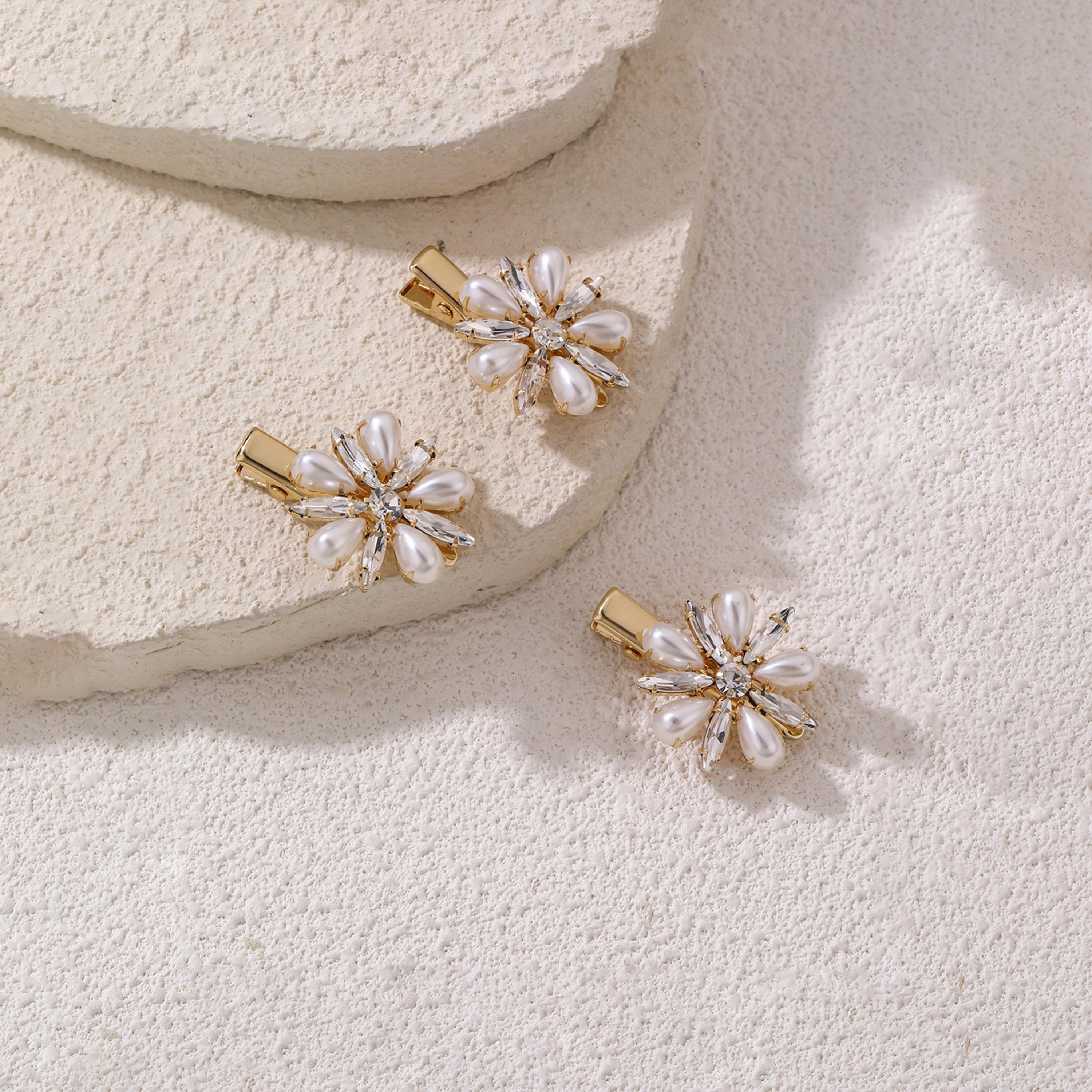 Take Two Golden Embellished Floral Hair Clip-women-hairaccessories-clips-image-4