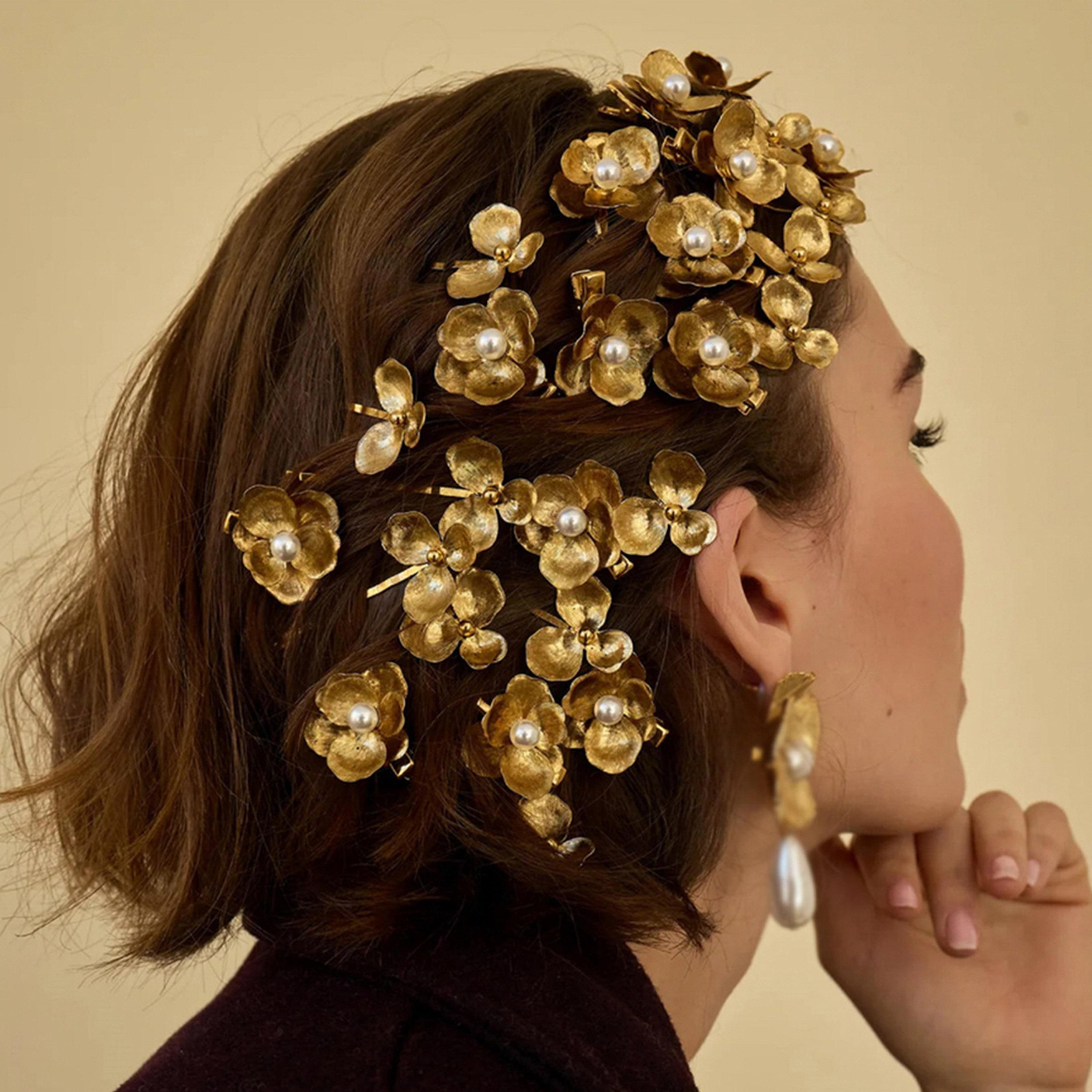 تيك تو - مشبك شعر على شكل زهرة مع لؤلؤة صناعية-women-hairaccessories-clips-image-2