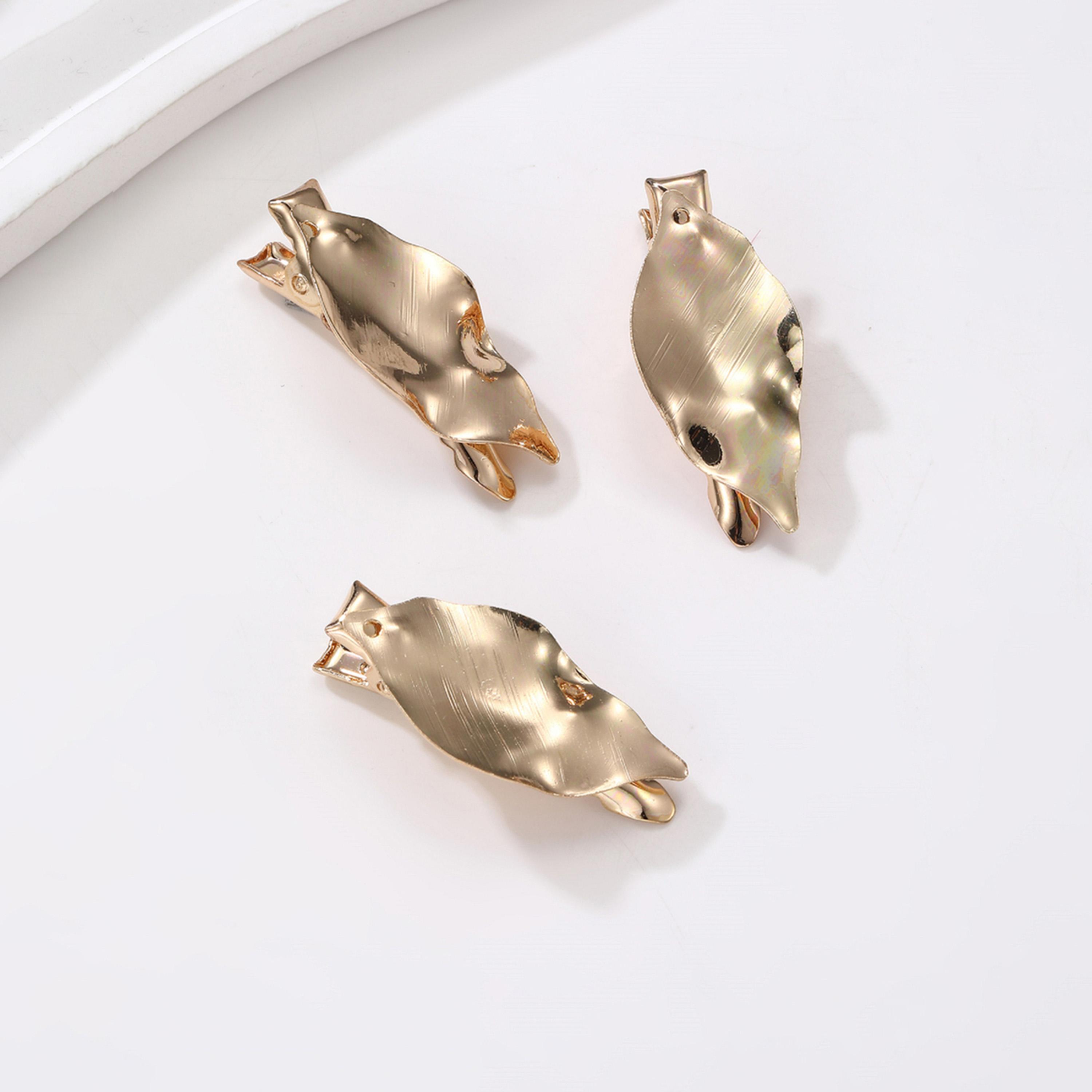 تيك تو - مشبك شعر حديدي على شكل ورقة-women-hairaccessories-clips-image-3