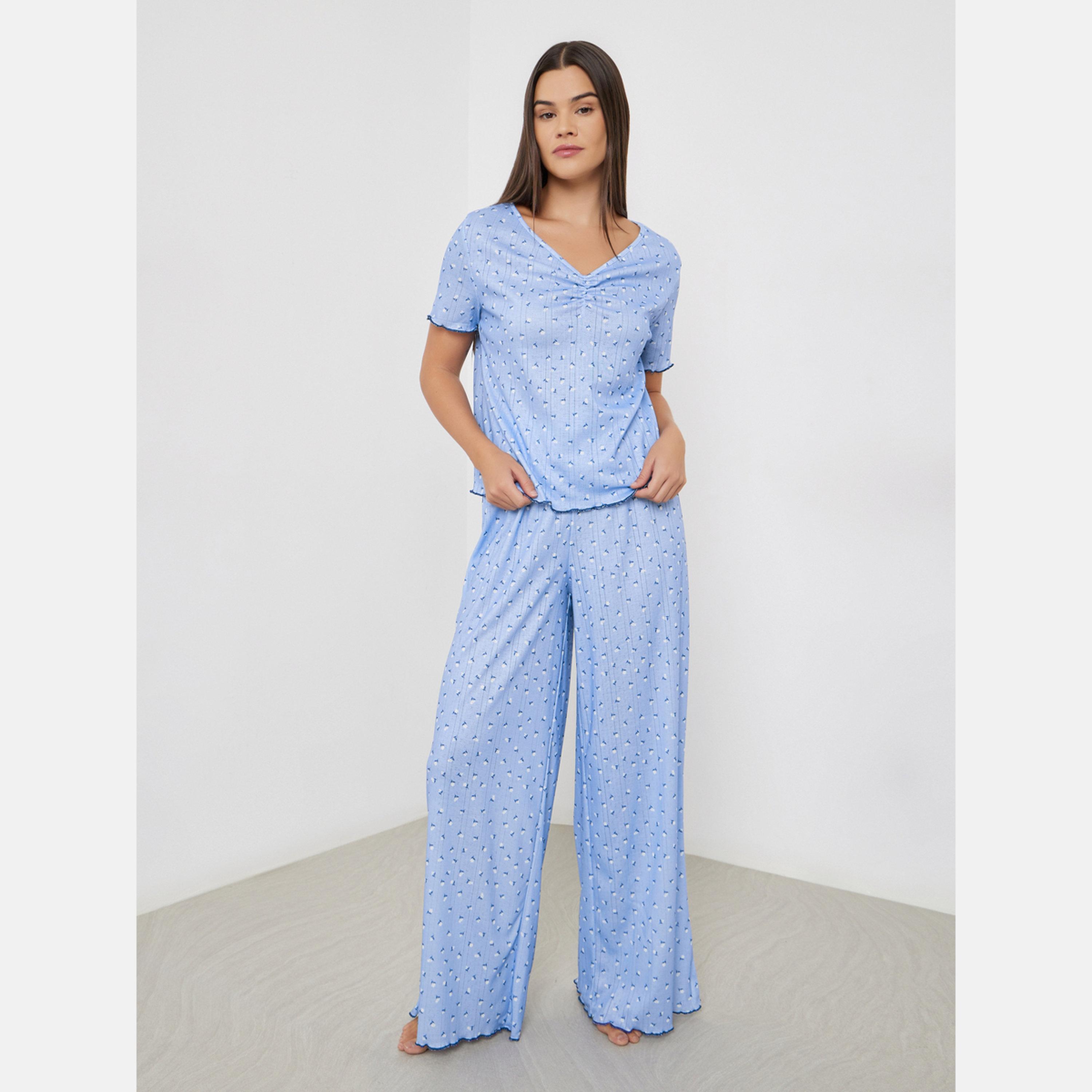 ستايلي - بيجاما بنقشة زهور ديتسي مع تي شيرت منسدل الكتفين وبنطال واسع الساق-women-clothing-nightwear-pyjamas-longsets-image-1