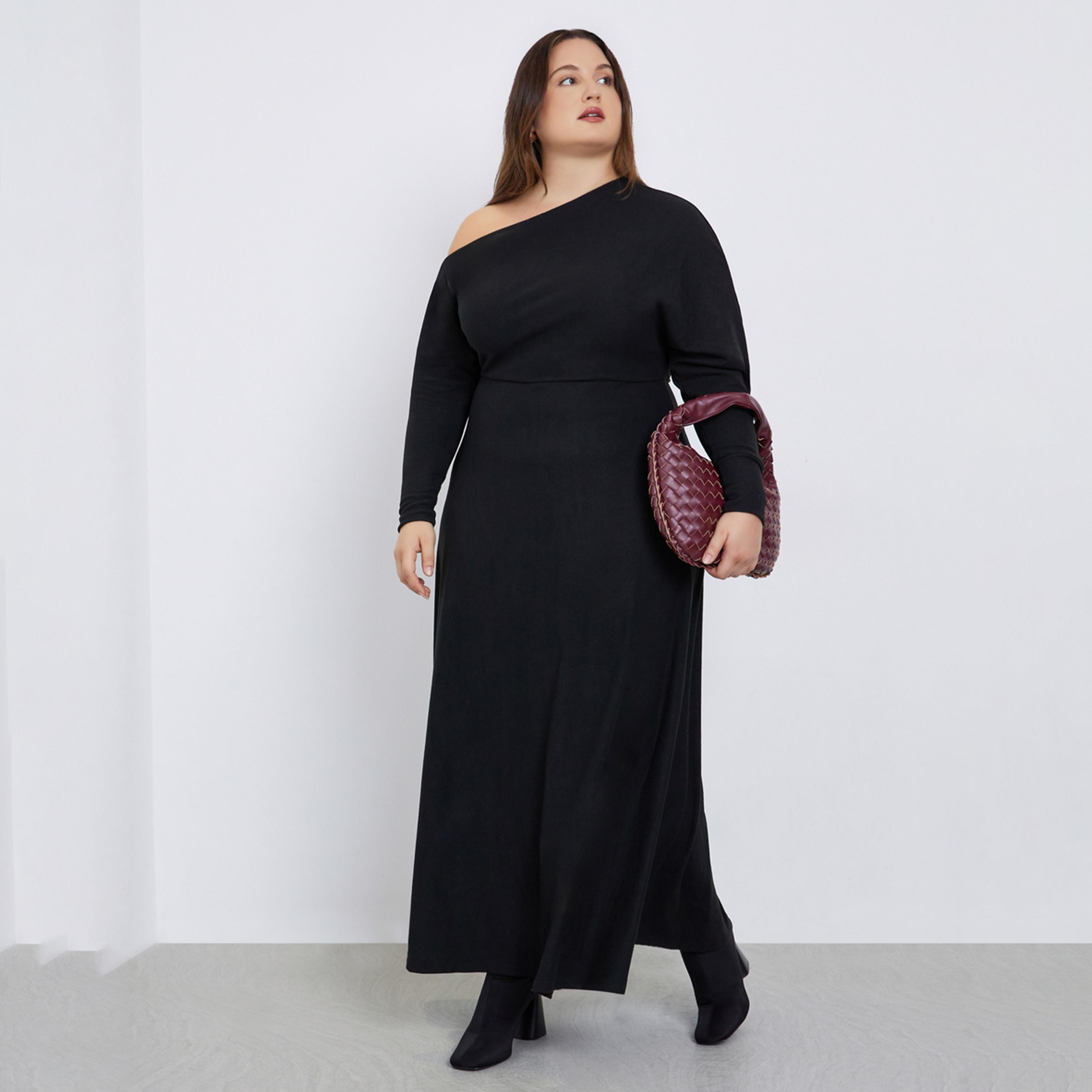 Styli Plus Size Asymmetric Neck Knit Maxi Dress-women-clothing-dresses-image-1