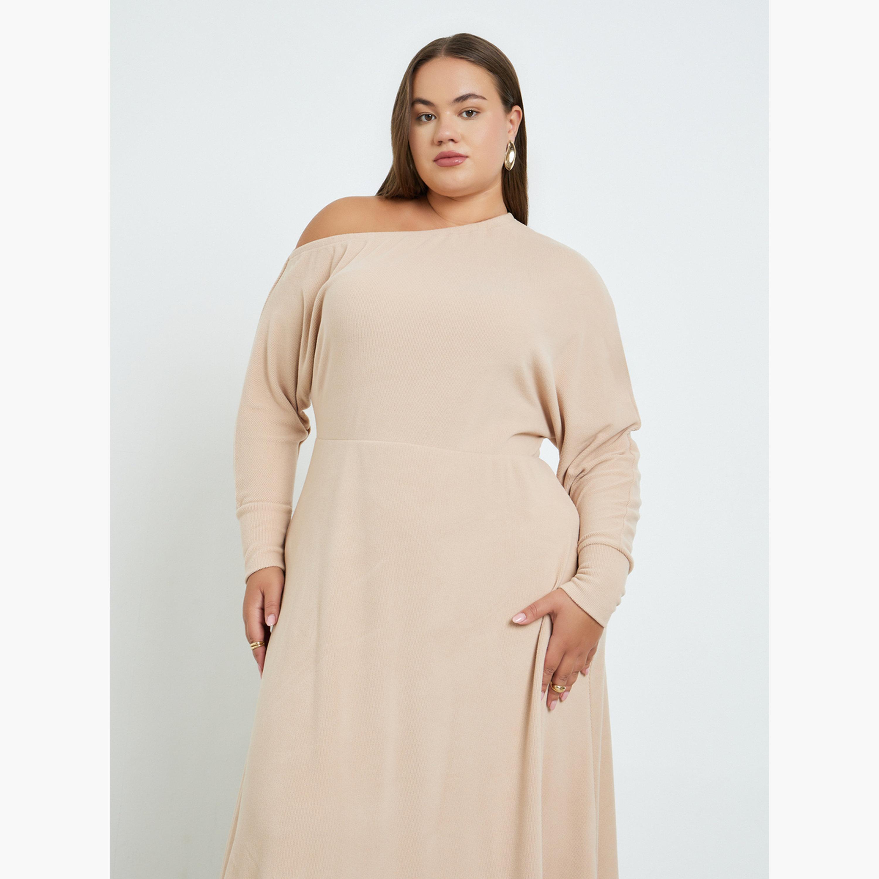 Styli Plus Size Asymmetric Neck Knit Maxi Dress-women-clothing-dresses-image-3