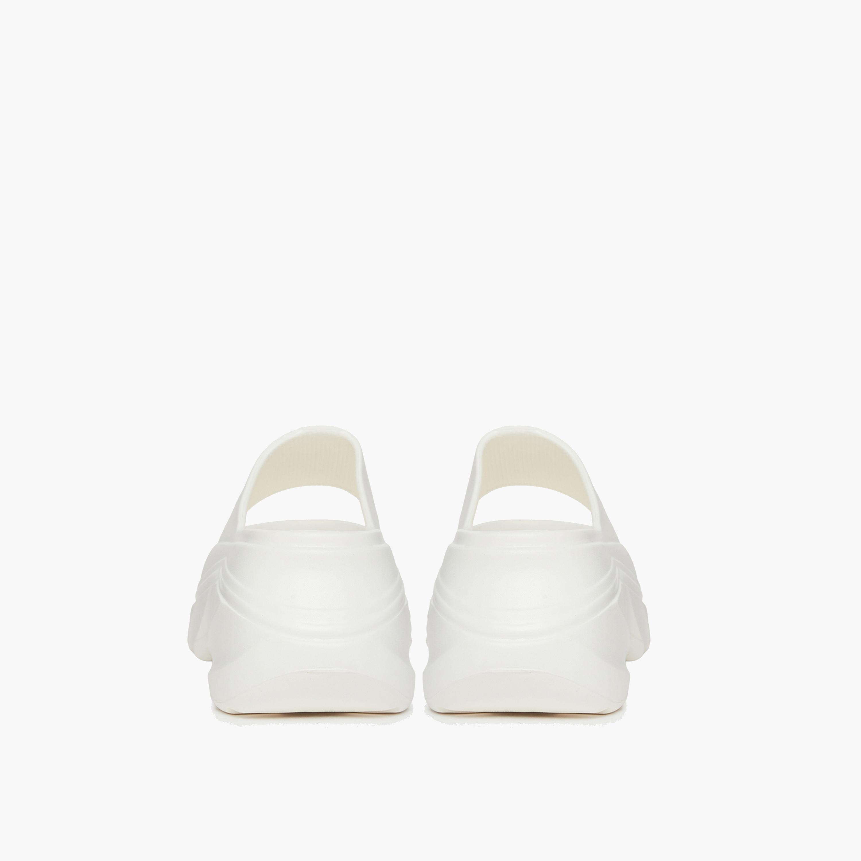 ستايلي - شبشب أبيض سادة بكعب سميك للنساء-women-shoes-sandals-heeled-image-4