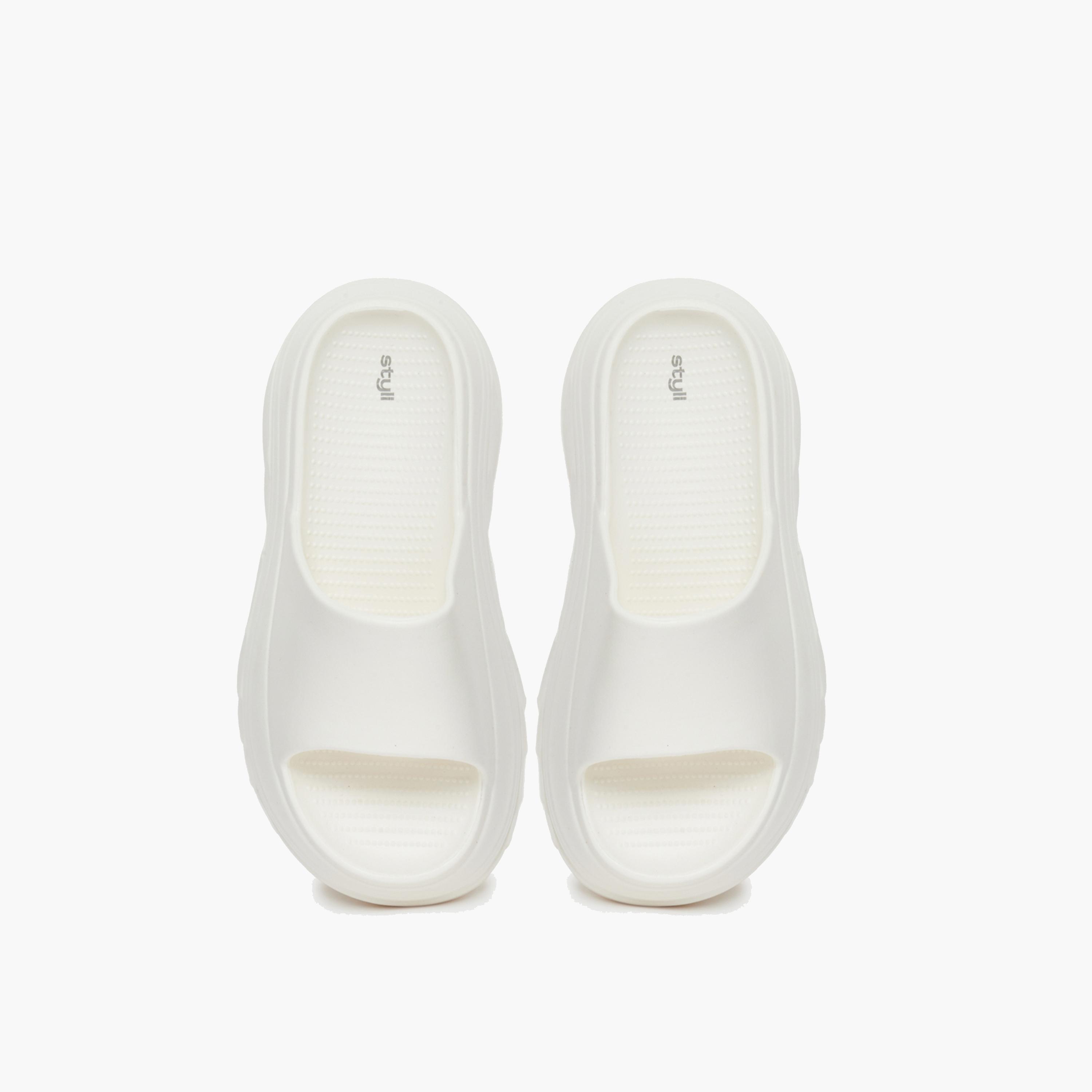 ستايلي - شبشب أبيض سادة بكعب سميك للنساء-women-shoes-sandals-heeled-image-5