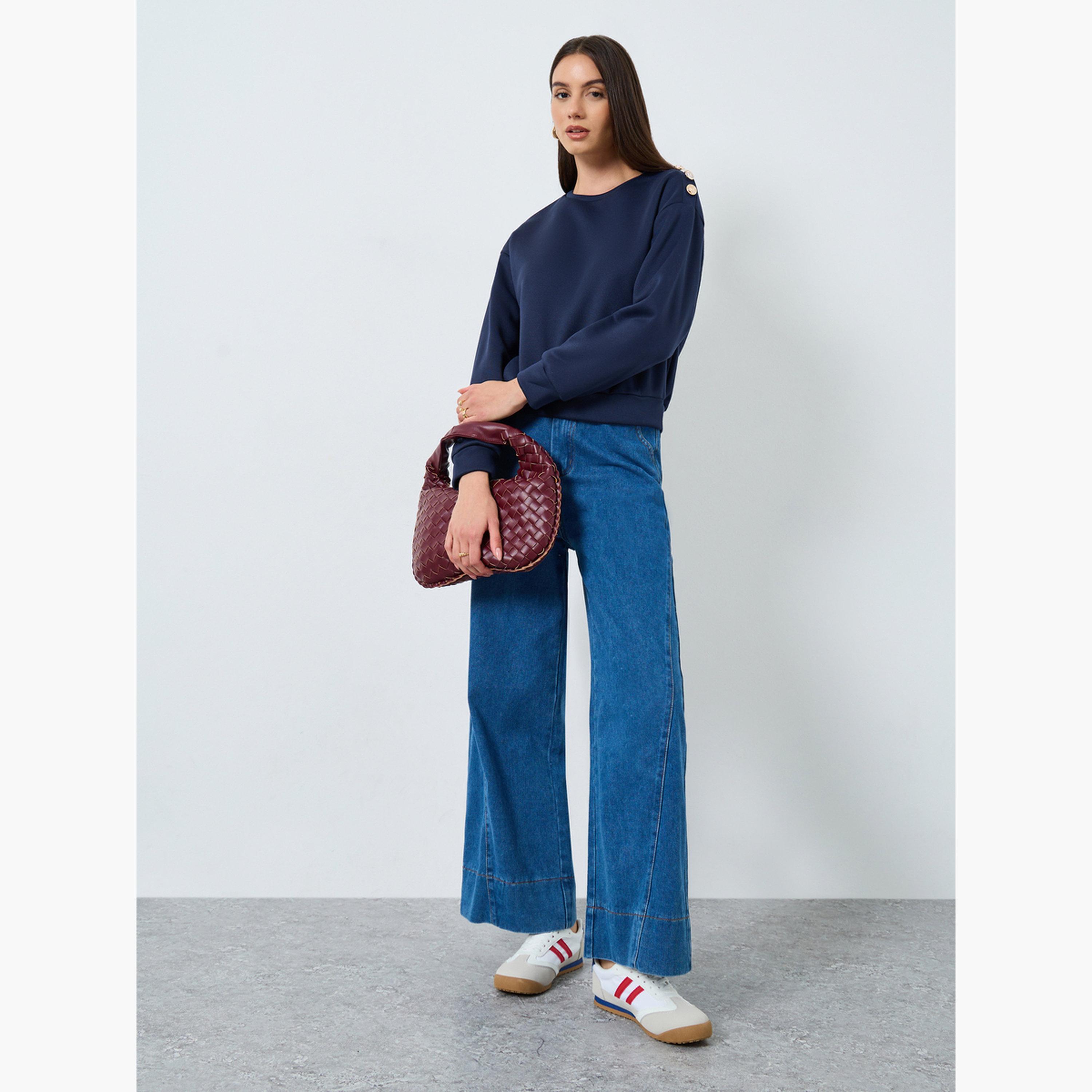 ستايلي - سويت شيرت أزرق داكن بقصّة عادية وأزرار على الكتف للنساء -women-clothing-hoodiesandsweatshirts-sweatshirts-image-2