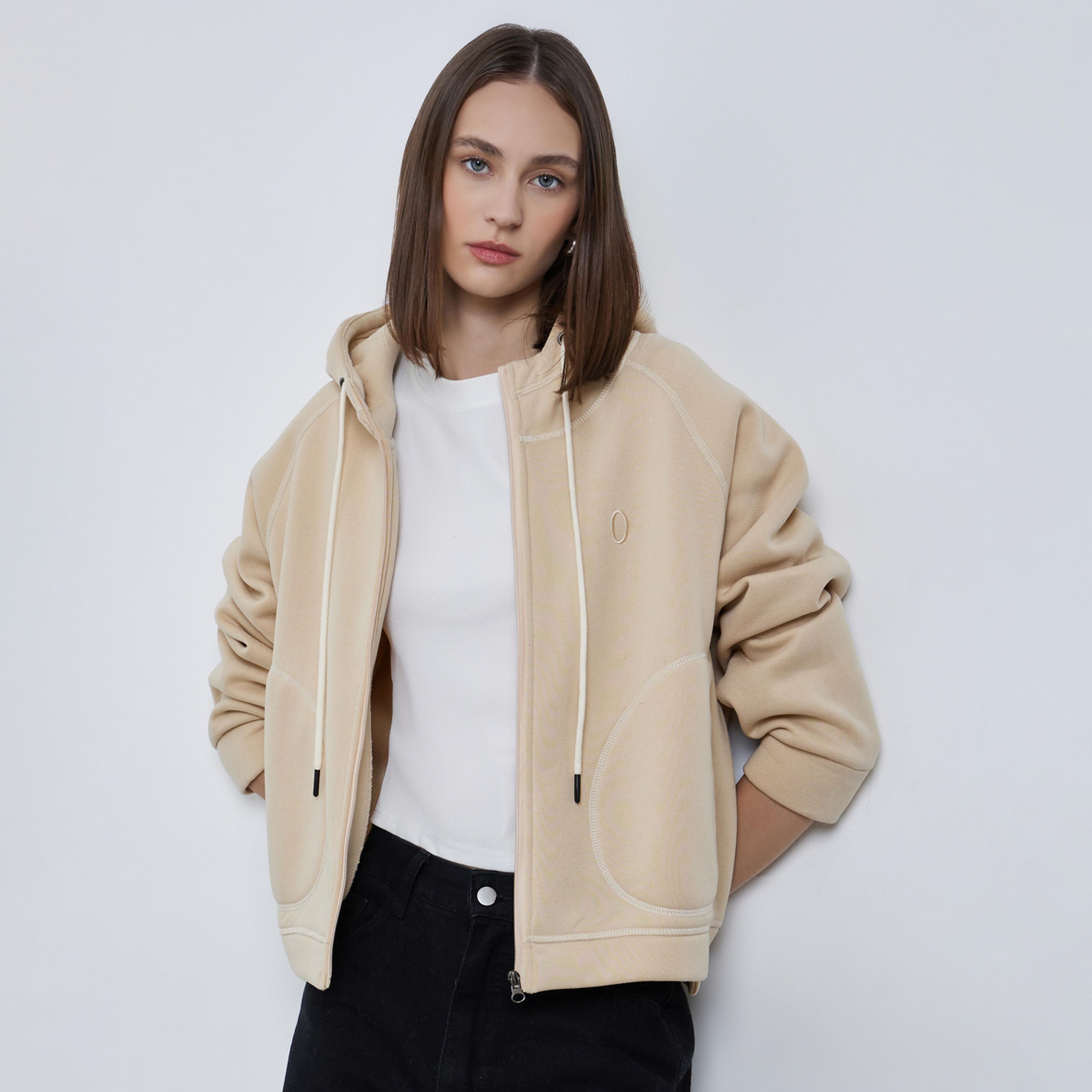 ستايلي - جاكيت بيج بغطاء رأس وسحاب مع خياطة متشابكة-women-winterwear-coatsandjackets-jackets-image-1