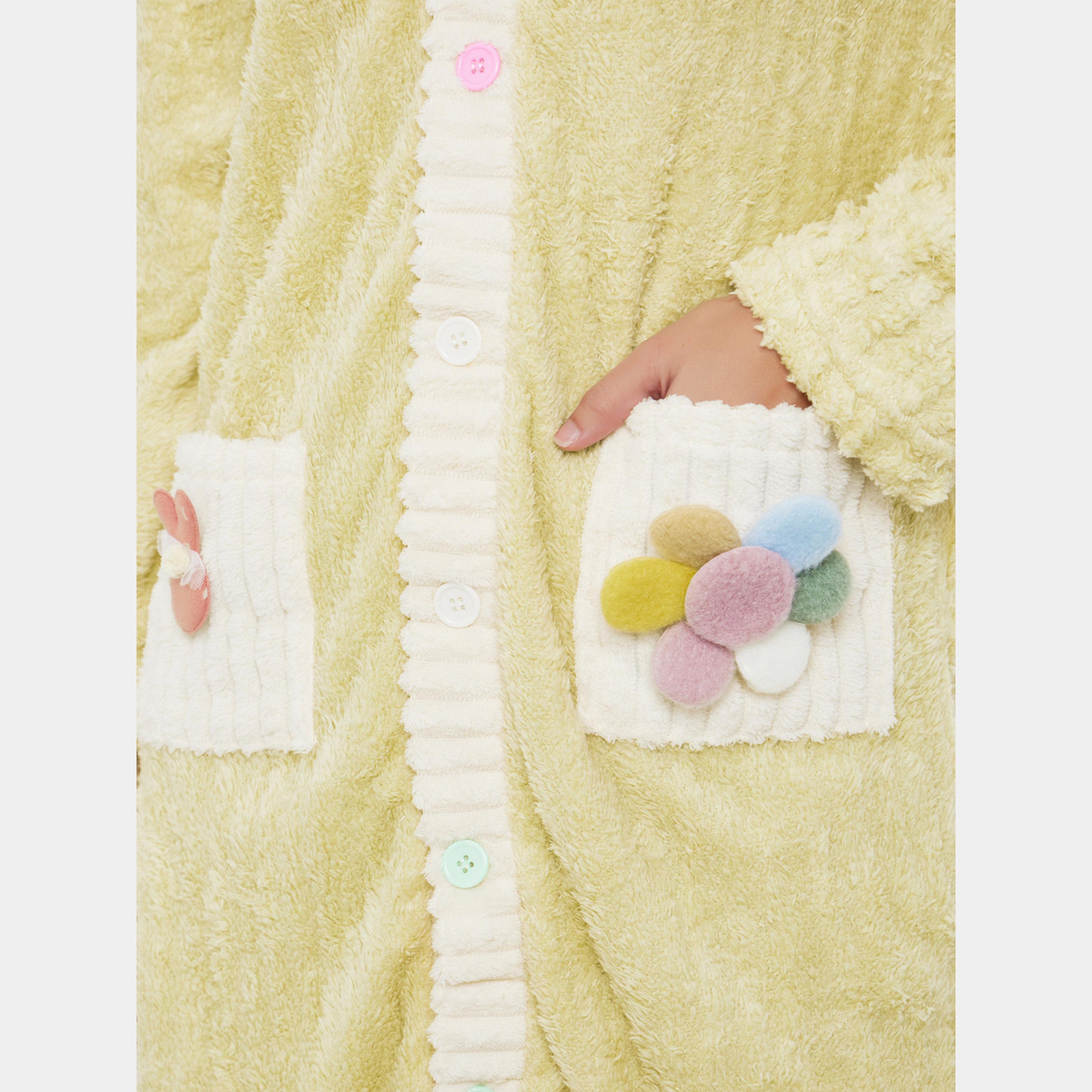 ستايلي - روب كارديجان صوف بأزرار مع جيوب وتفاصيل زهور ثلاثية الأبعاد-women-clothing-nightwear-robes-image-3