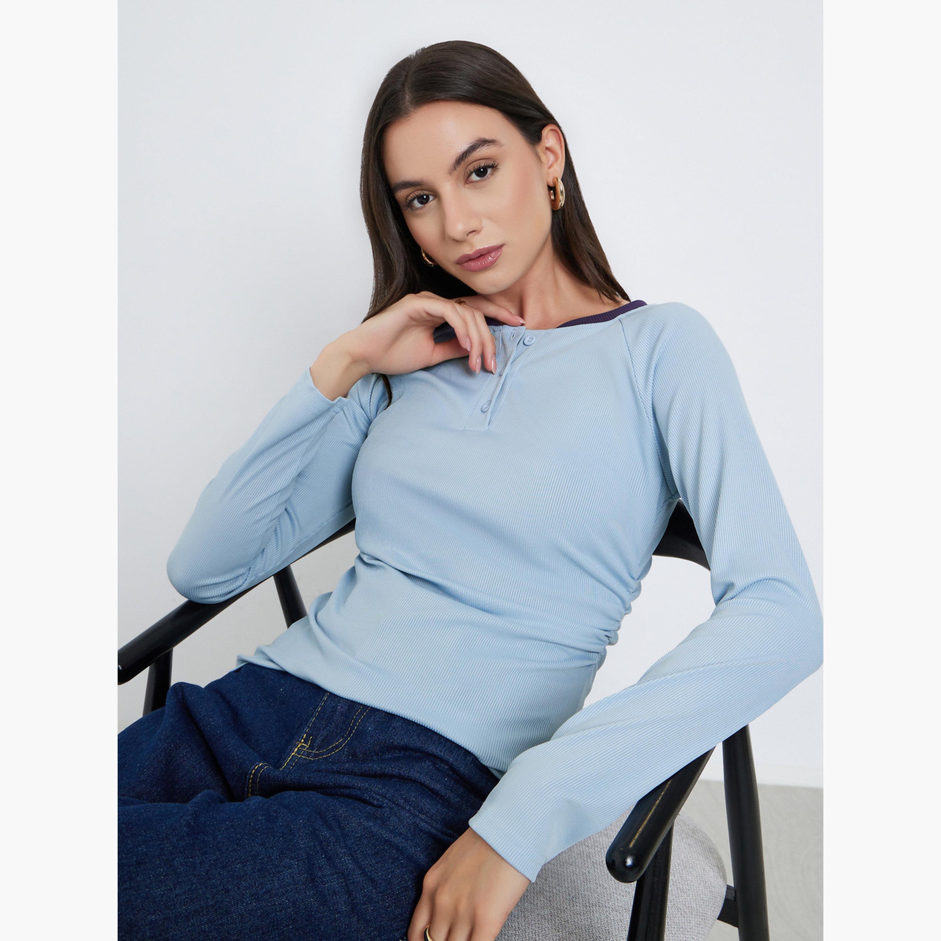 ستايلي - تي شيرت هينلي بأكمام طويلة لون أزرق-women-clothing-tshirts-image-3